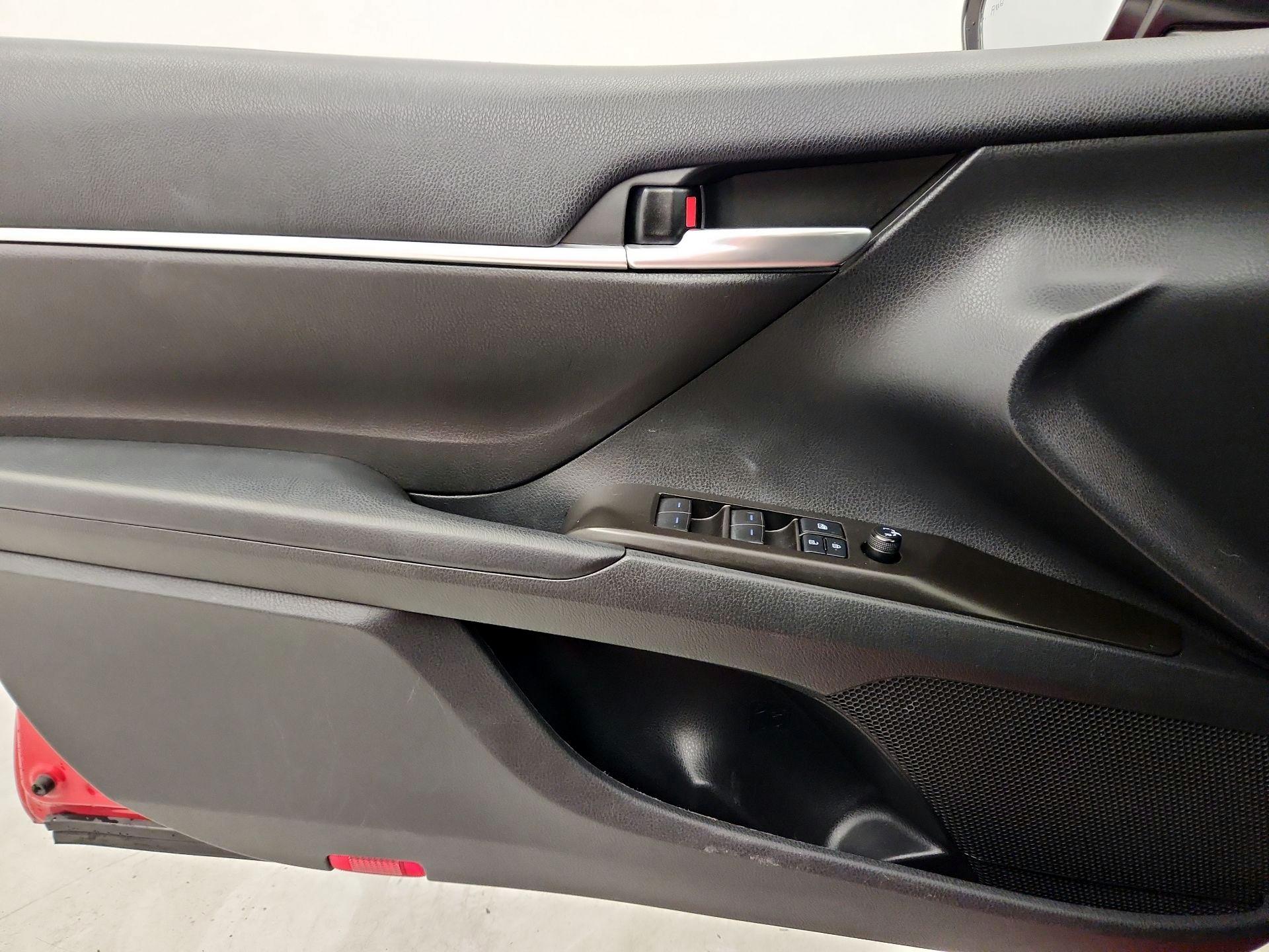 Thumbnail: 2021 Toyota Camry - 12