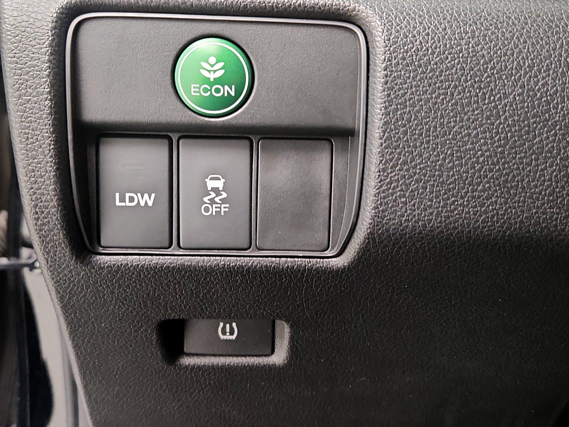 Thumbnail: 2015 Honda Accord - 13