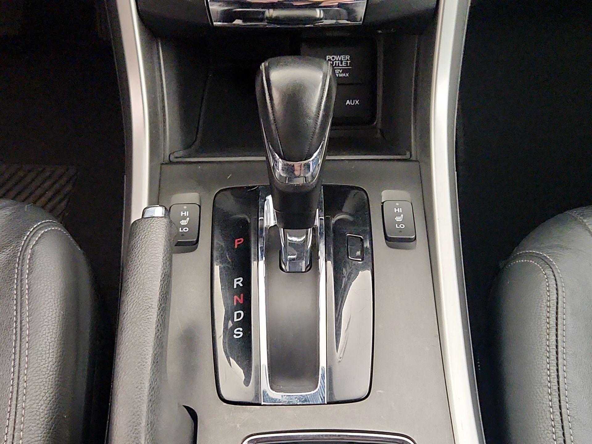 Thumbnail: 2015 Honda Accord - 17