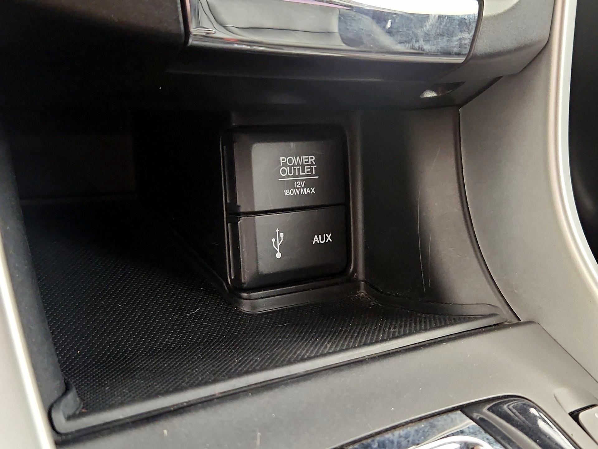 Thumbnail: 2015 Honda Accord - 18