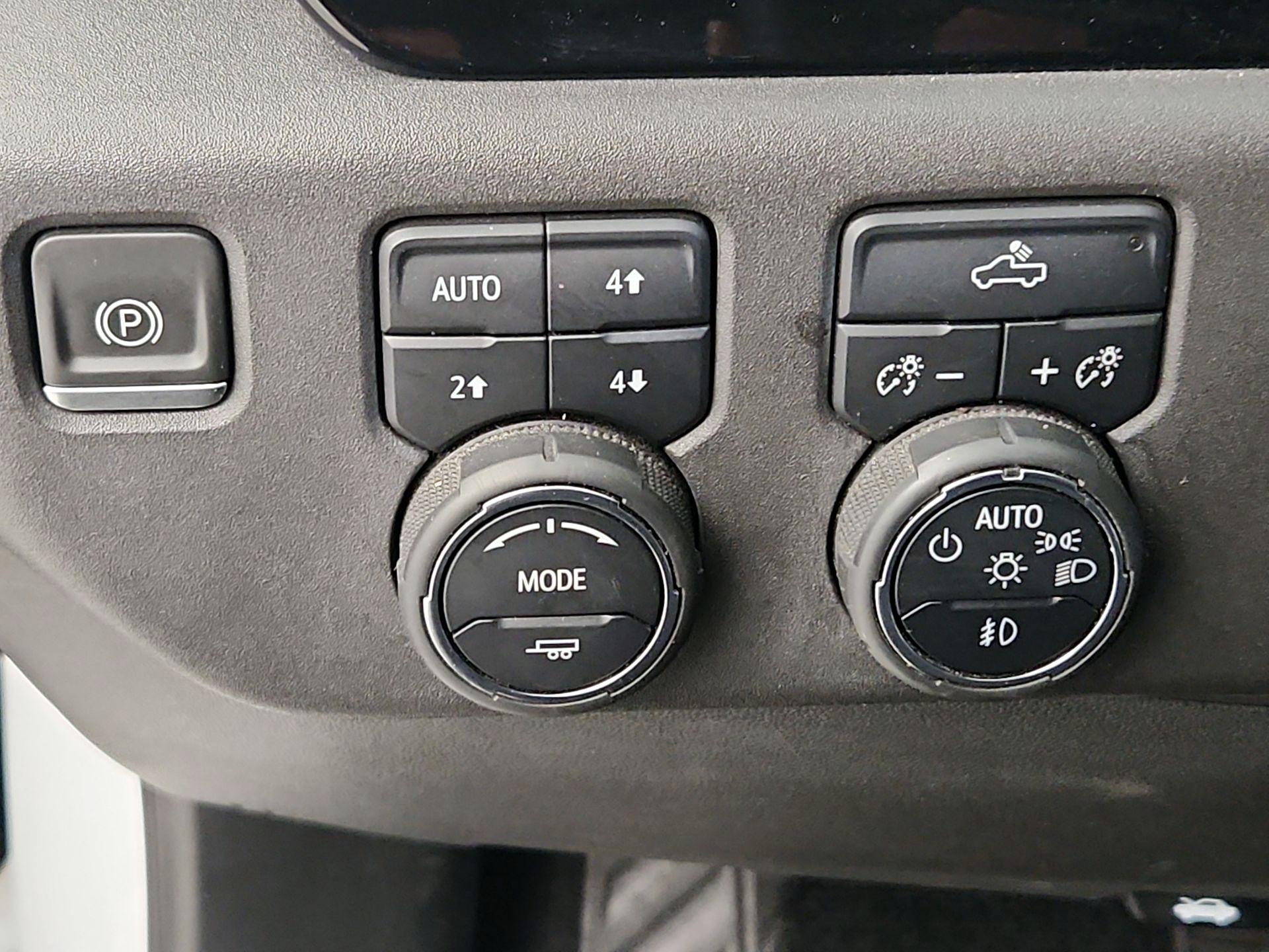 Thumbnail: 2022 Chevrolet Silverado 1500 - 13