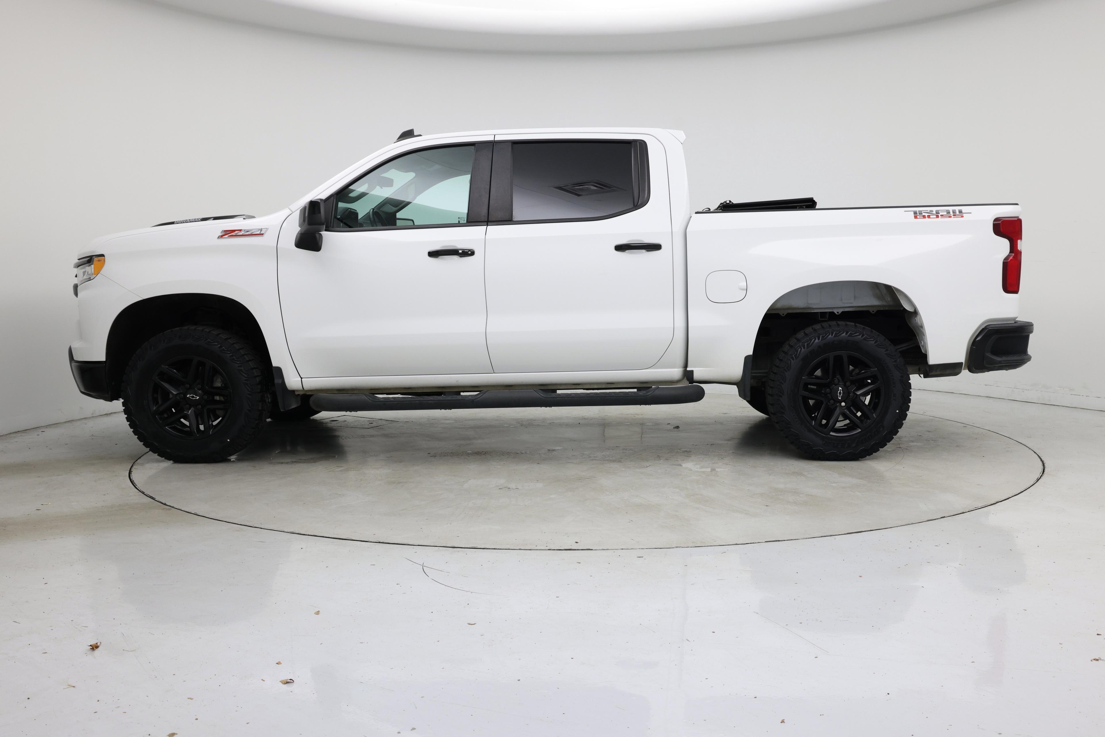 Thumbnail: 2022 Chevrolet Silverado 1500 - 3