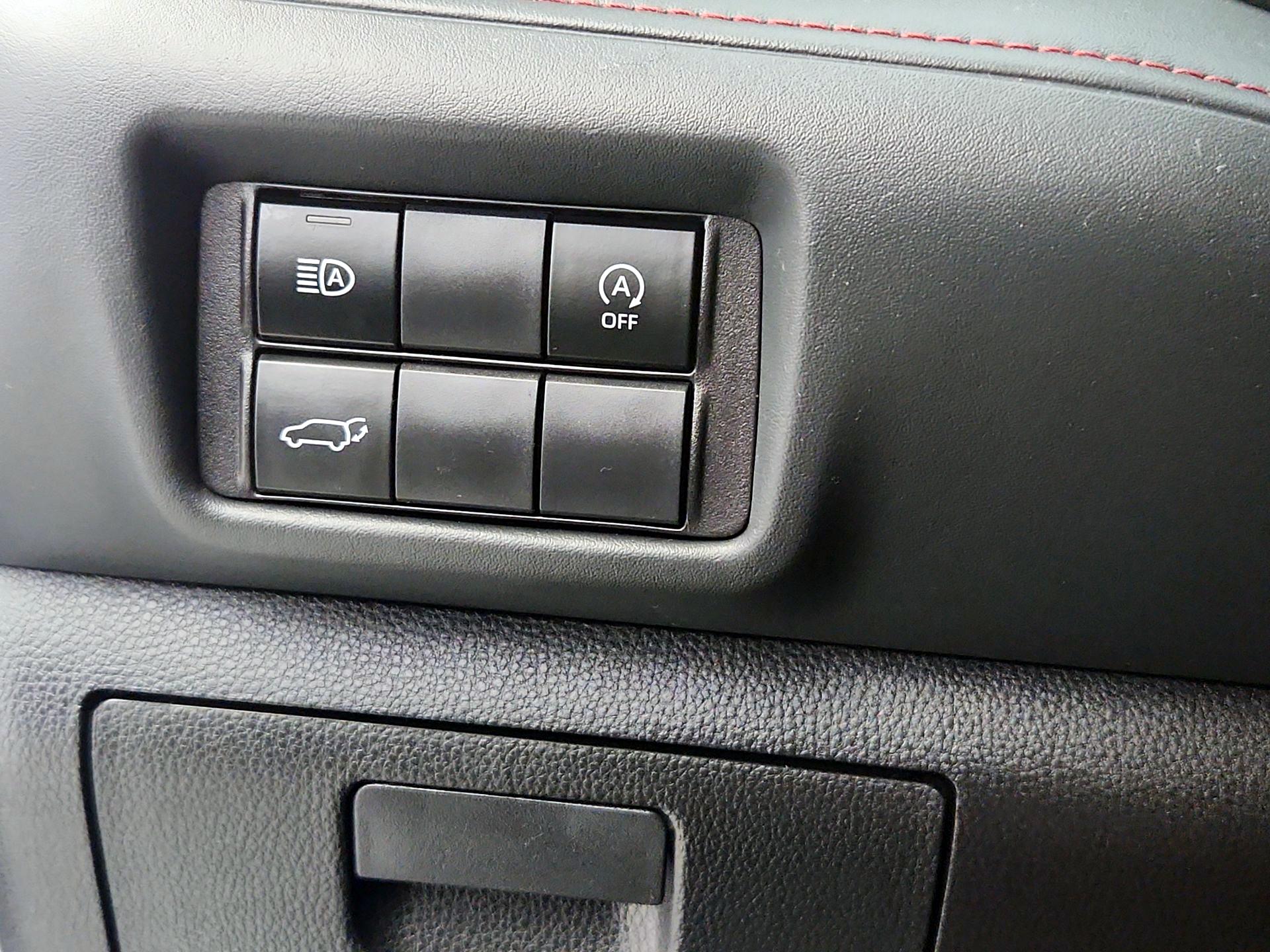 Thumbnail: 2023 Toyota Highlander - 13