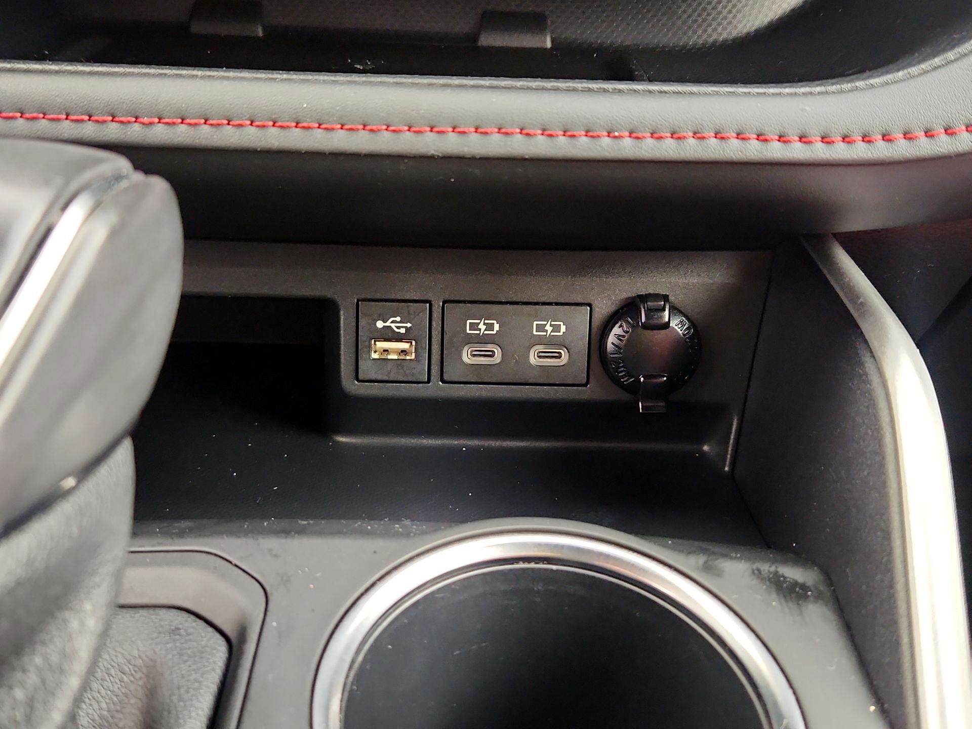 Thumbnail: 2023 Toyota Highlander - 18