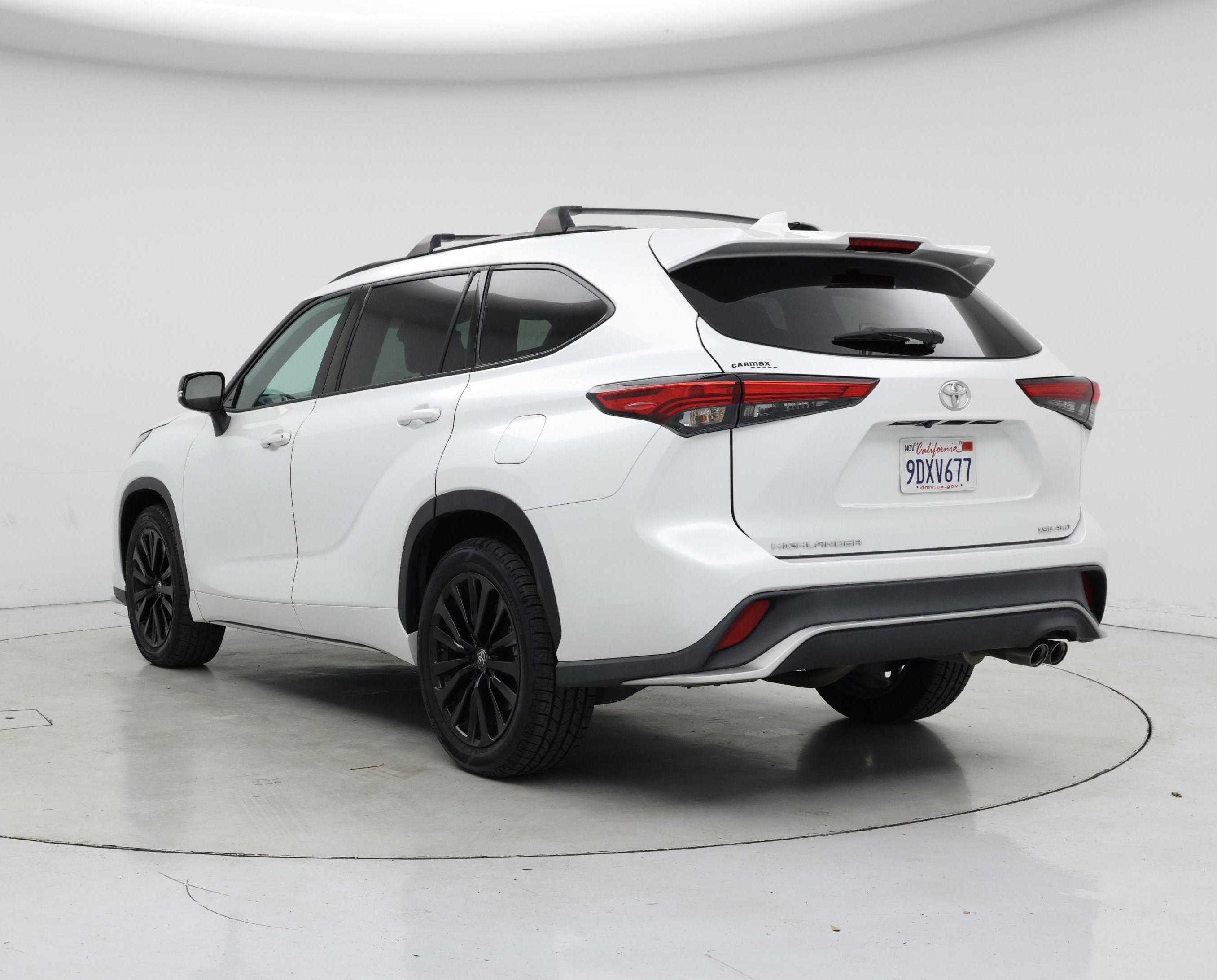 Thumbnail: 2023 Toyota Highlander - 2