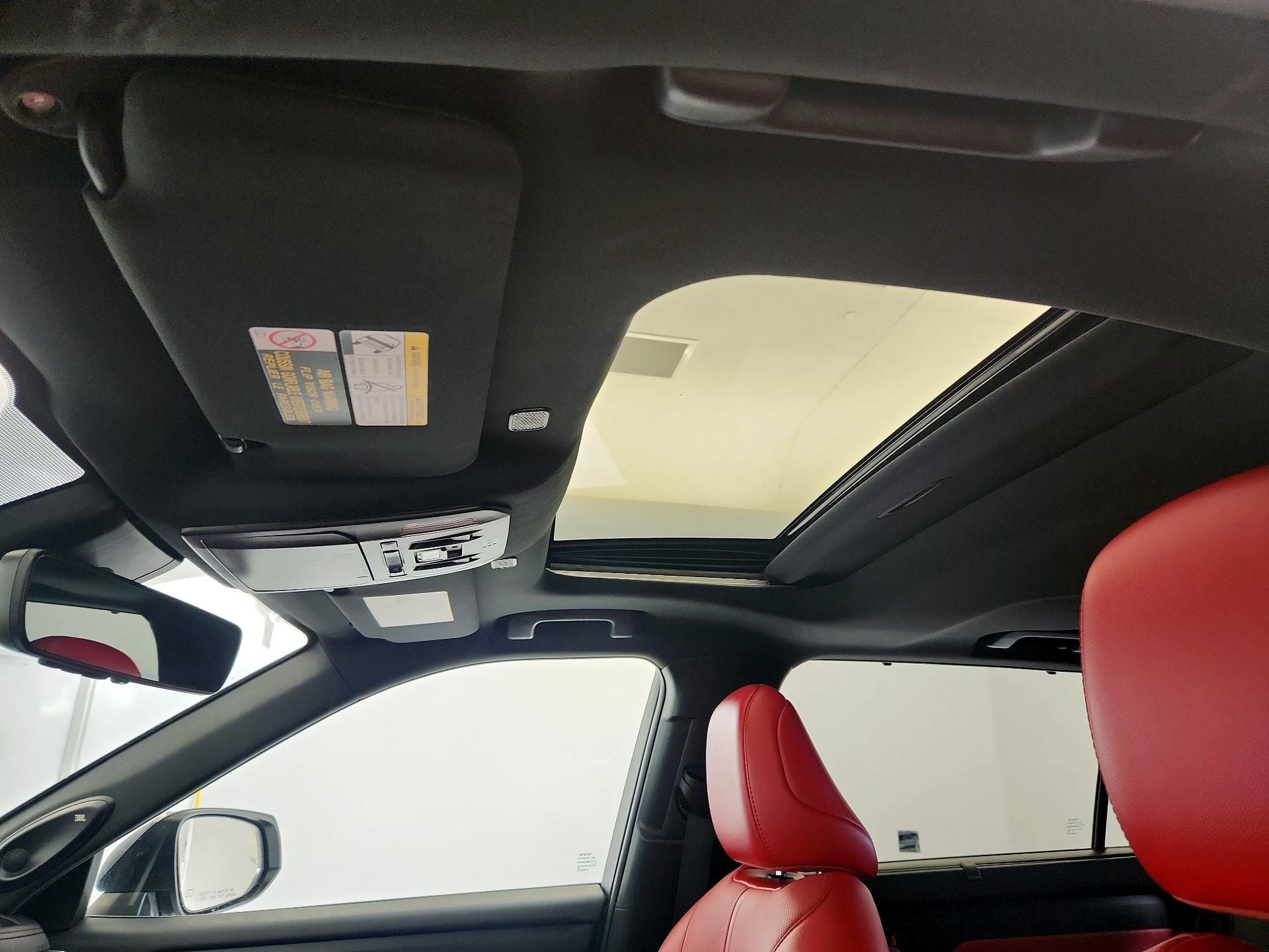 Thumbnail: 2023 Toyota Highlander - 19