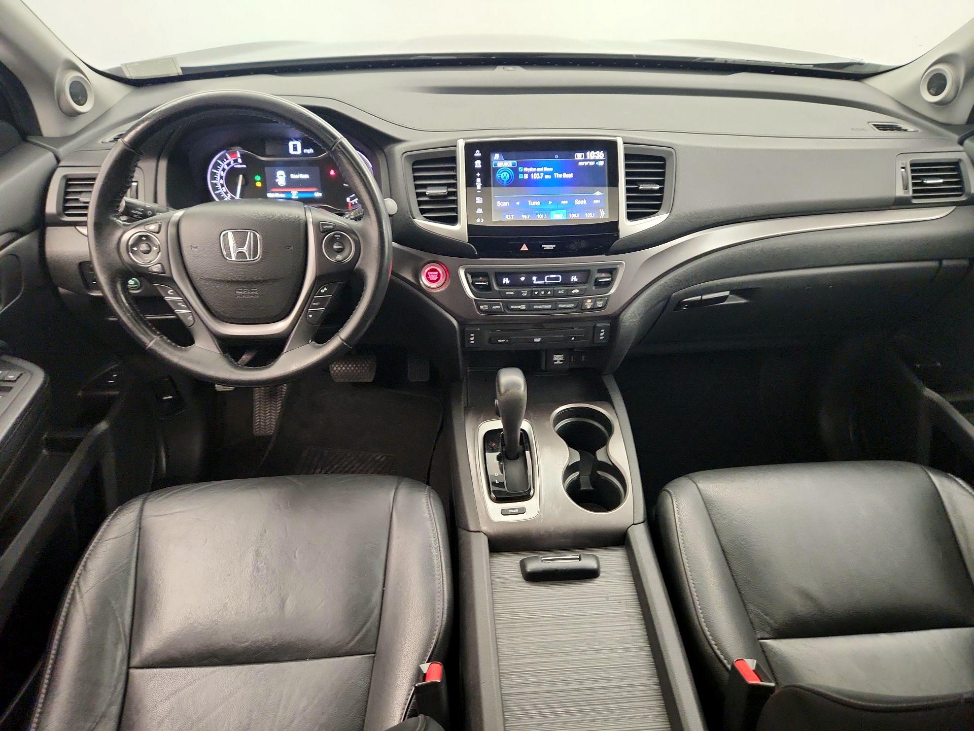 Thumbnail: 2017 Honda Pilot - 9