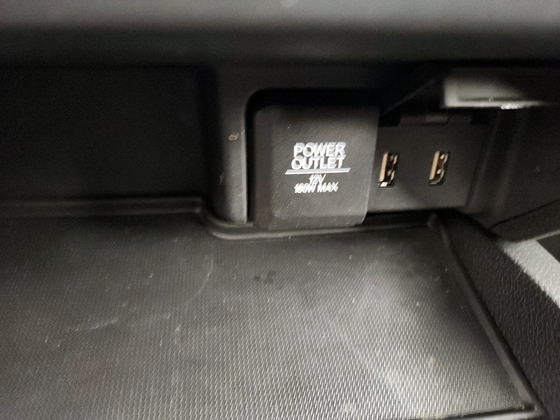 Thumbnail: 2017 Honda Pilot - 18