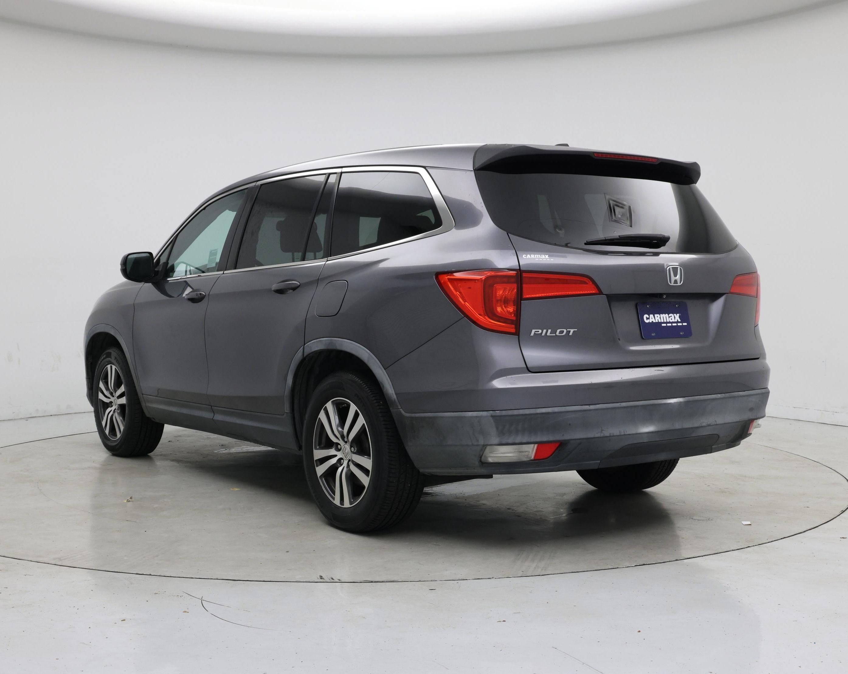 Thumbnail: 2017 Honda Pilot - 2