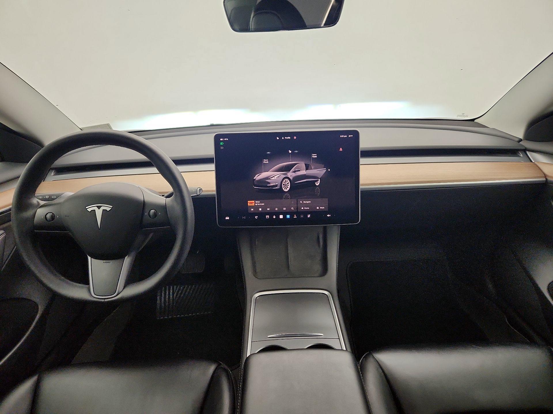 Thumbnail: 2023 Tesla Model 3 - 9