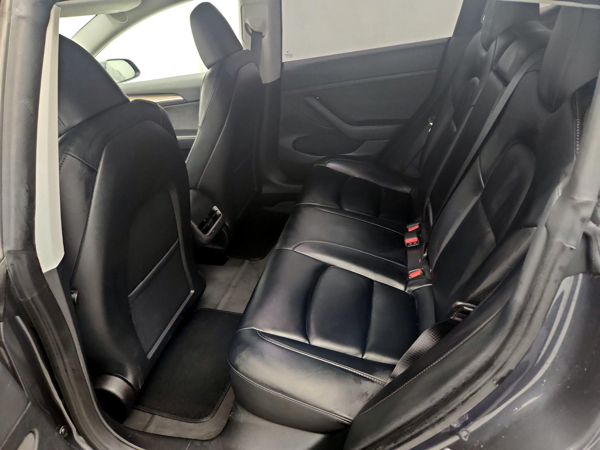 Thumbnail: 2023 Tesla Model 3 - 19