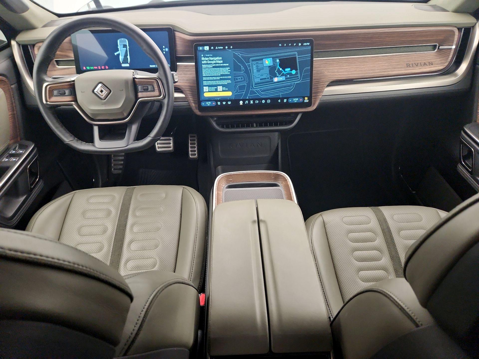 Thumbnail: 2023 Rivian R1S - 9