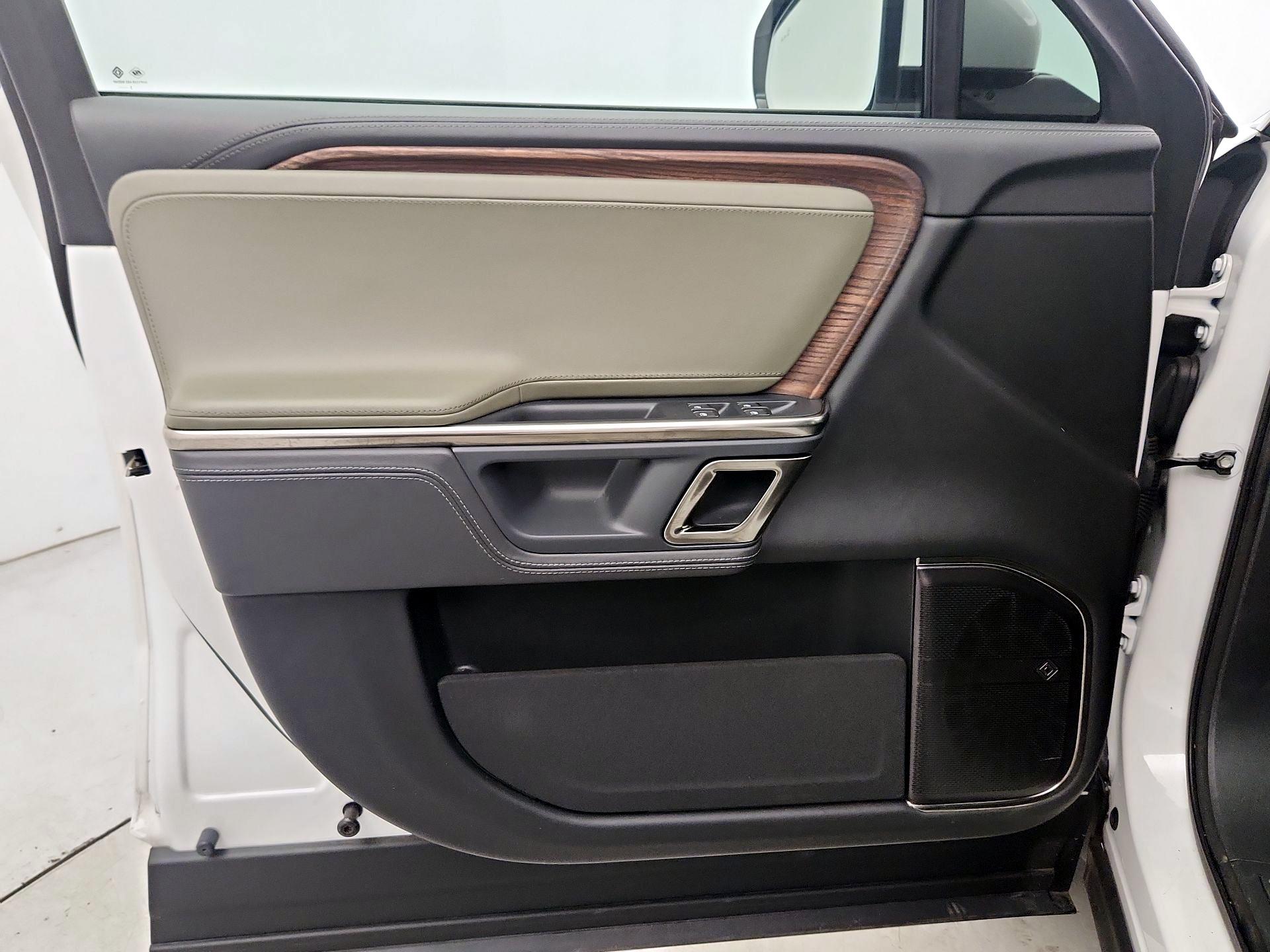 Thumbnail: 2023 Rivian R1S - 12