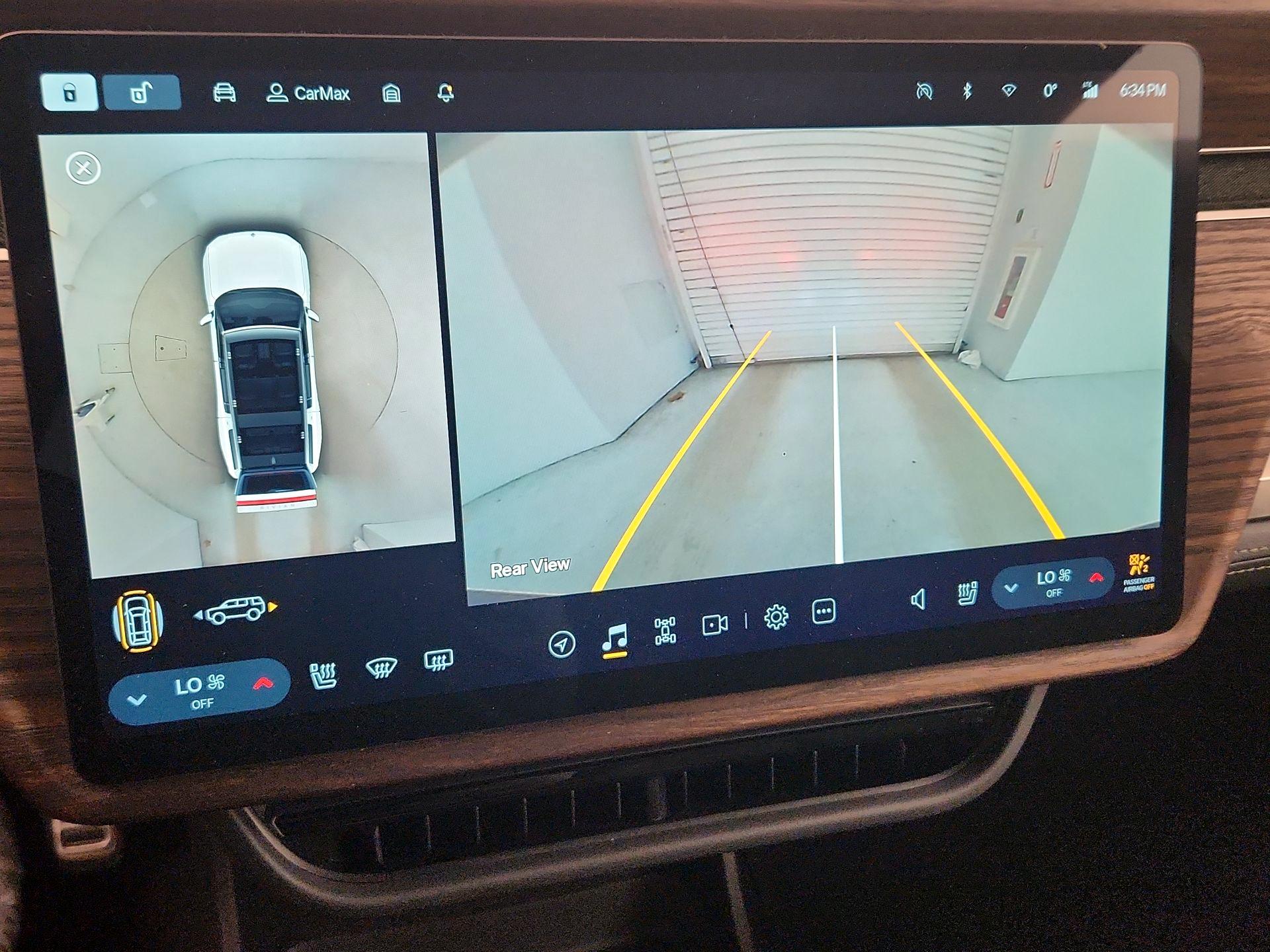 Thumbnail: 2023 Rivian R1S - 14