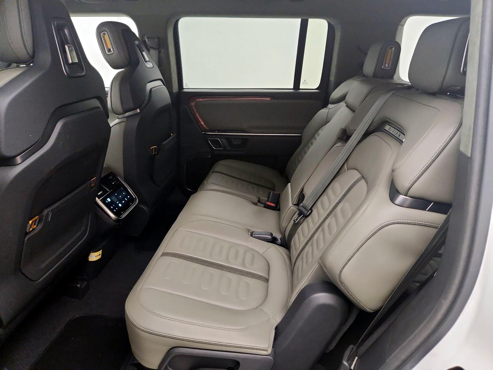 Thumbnail: 2023 Rivian R1S - 20