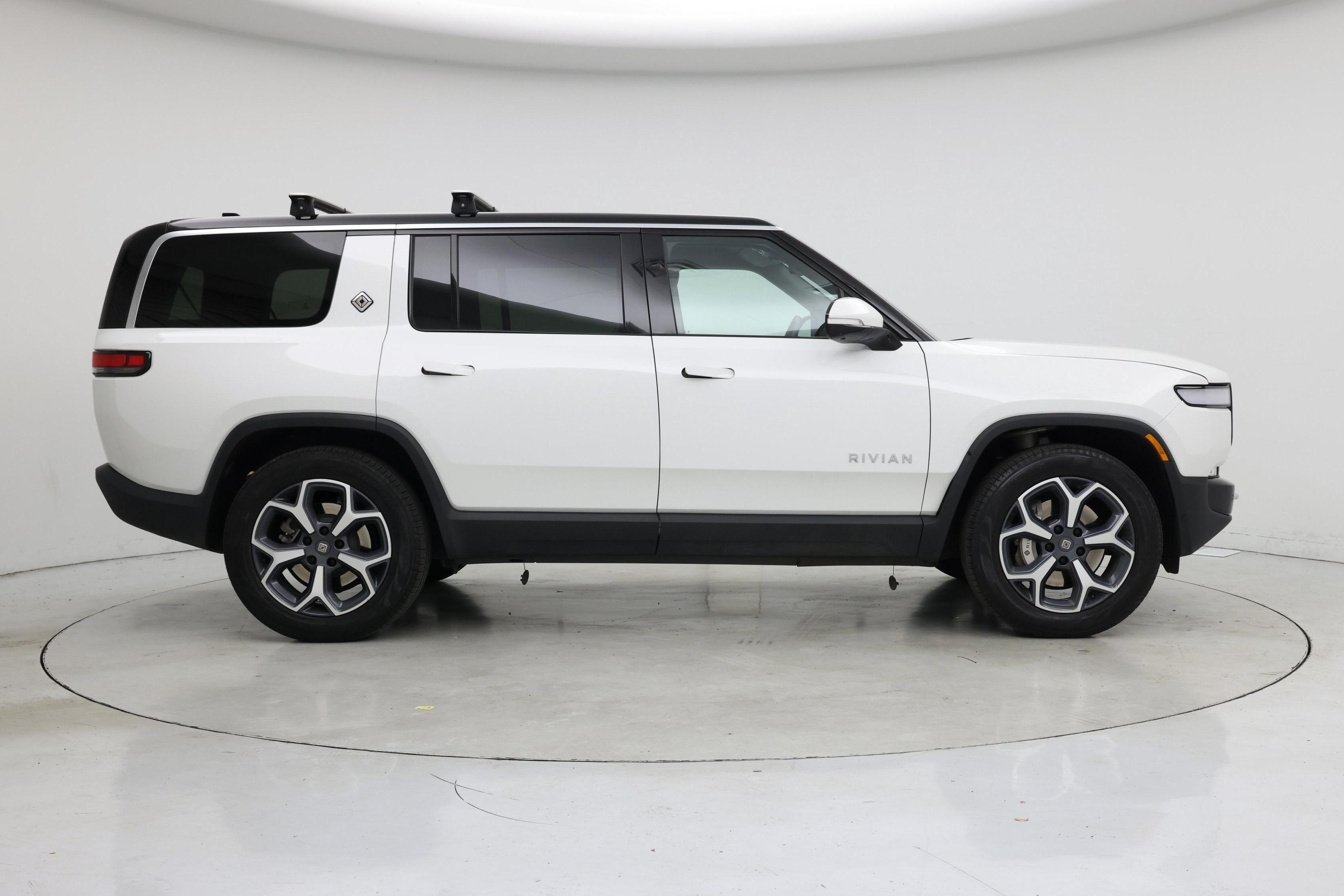 Thumbnail: 2023 Rivian R1S - 7