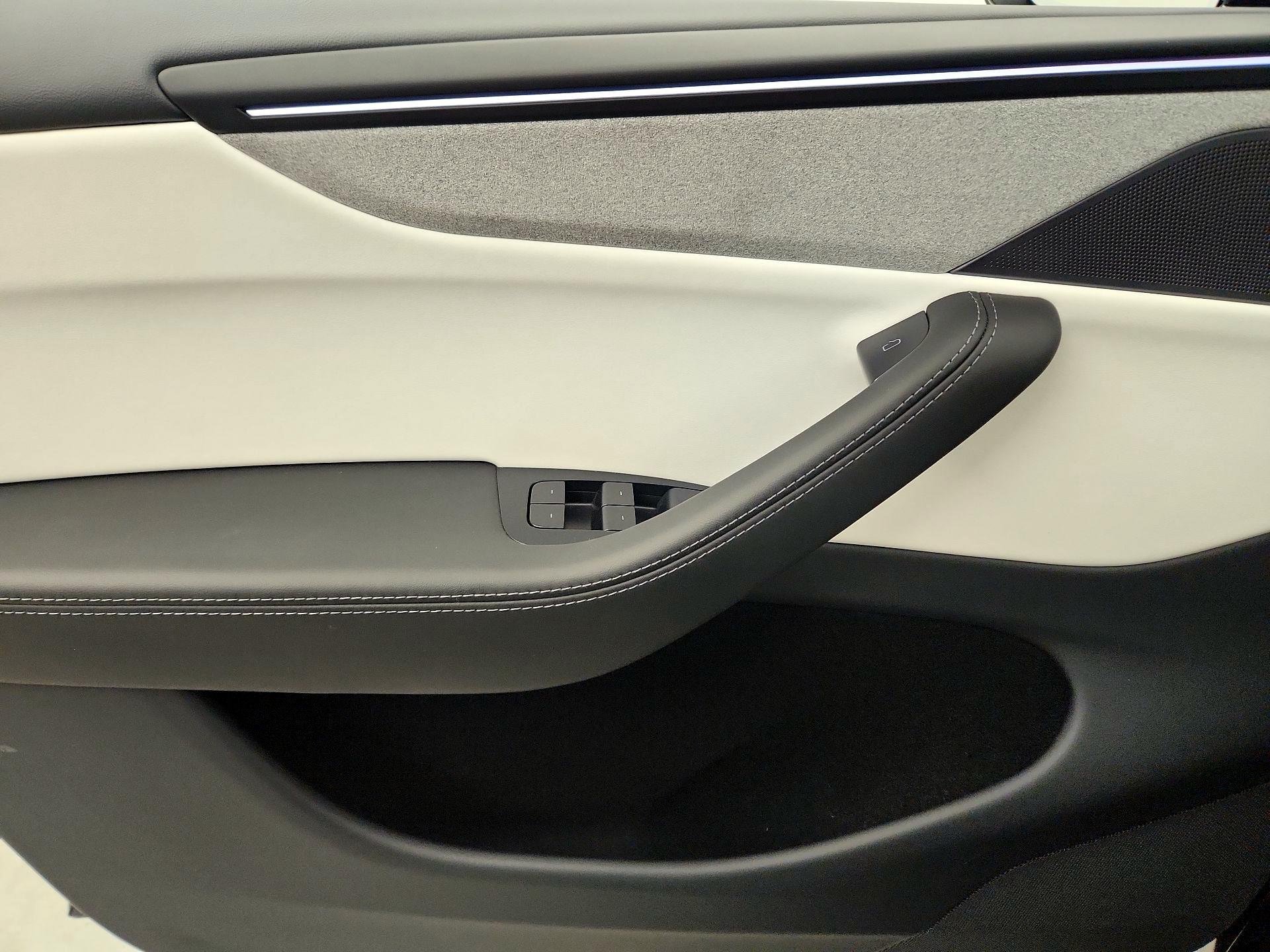 Thumbnail: 2026 Tesla Model Y - 12