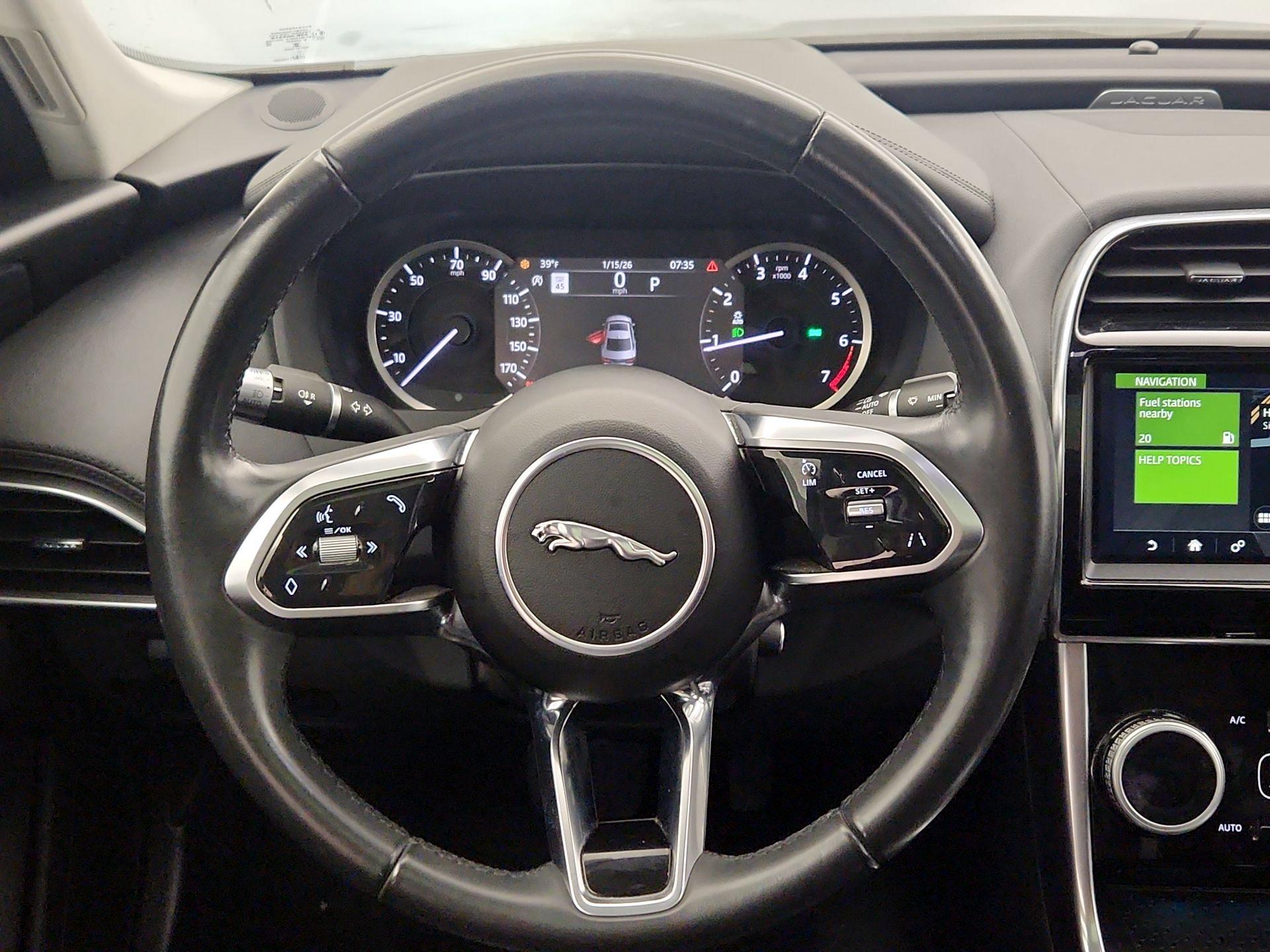 Thumbnail: 2020 Jaguar XE - 10