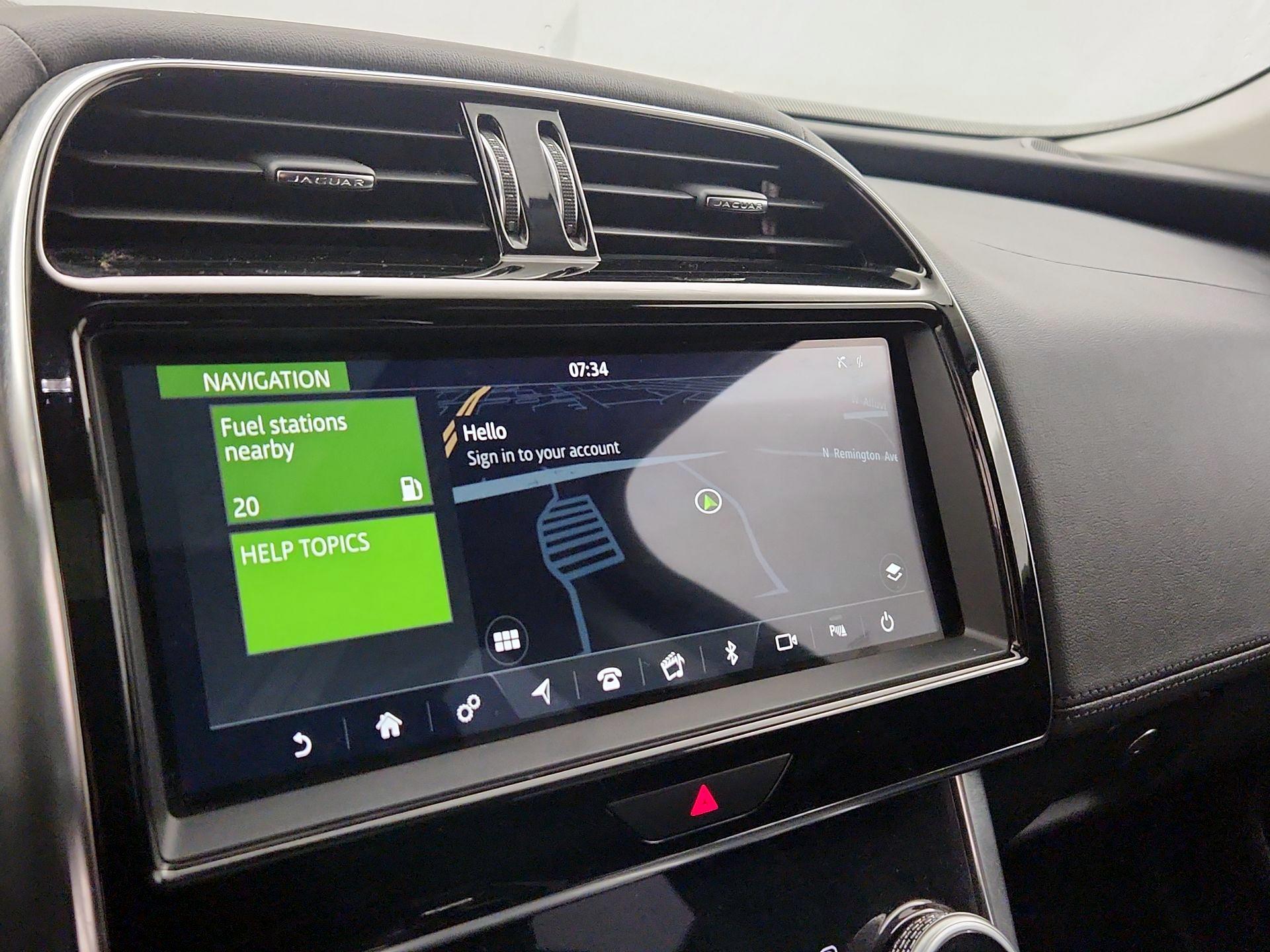 Thumbnail: 2020 Jaguar XE - 14