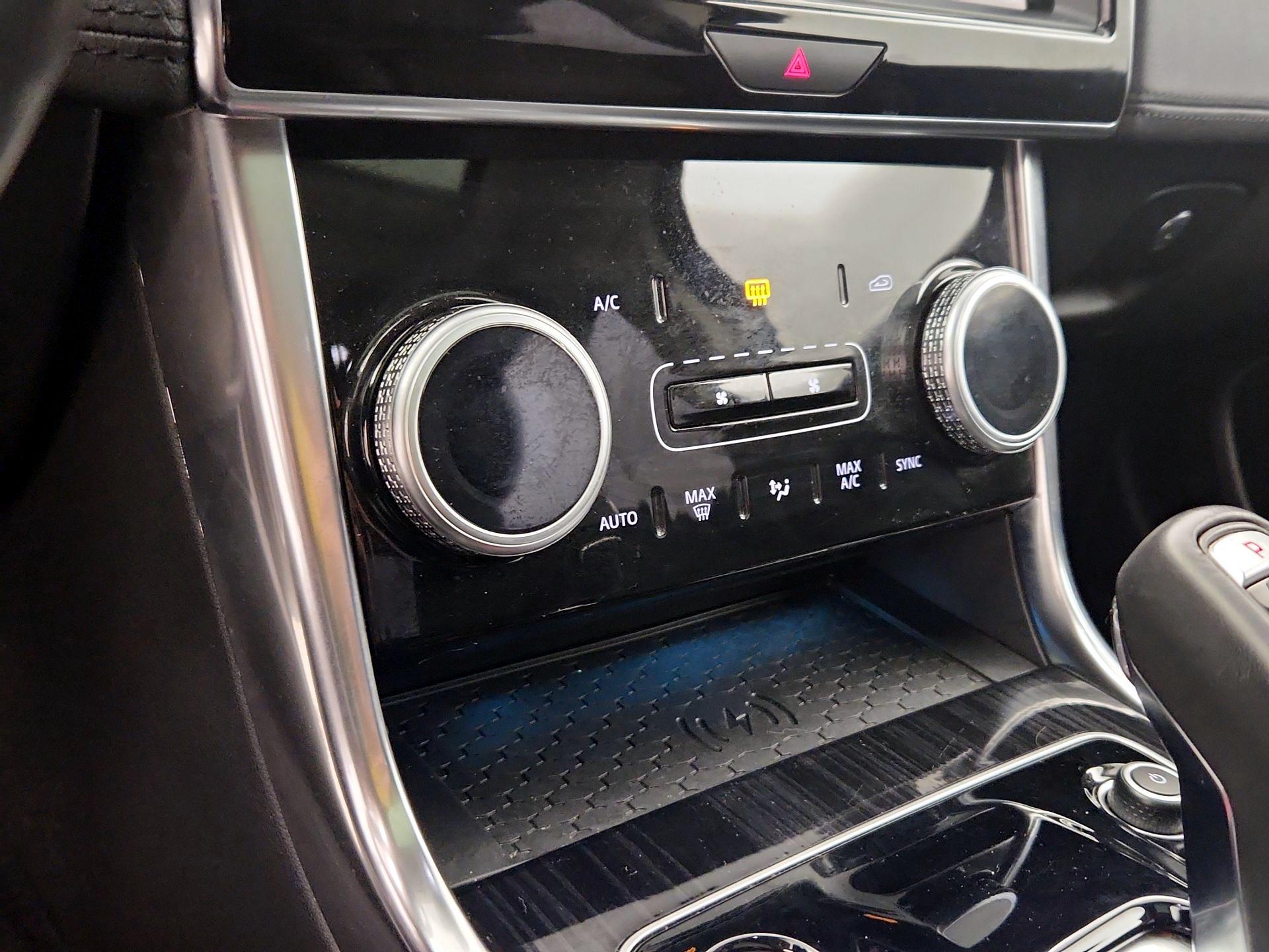 Thumbnail: 2020 Jaguar XE - 17