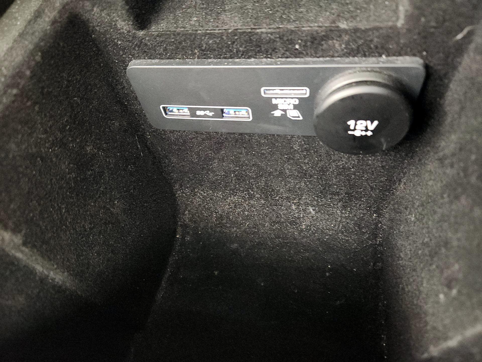 Thumbnail: 2020 Jaguar XE - 19