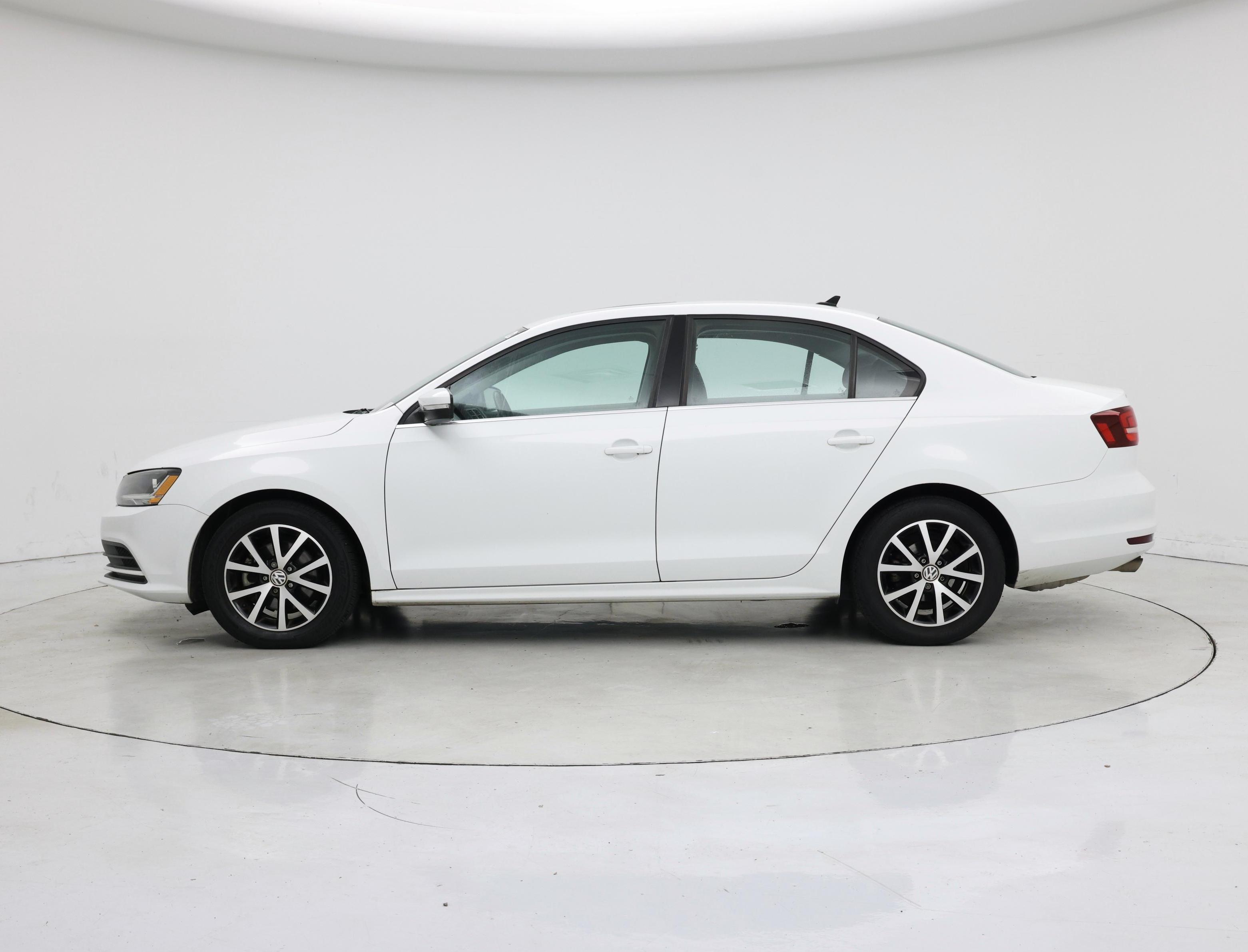 Thumbnail: 2017 Volkswagen Jetta - 3