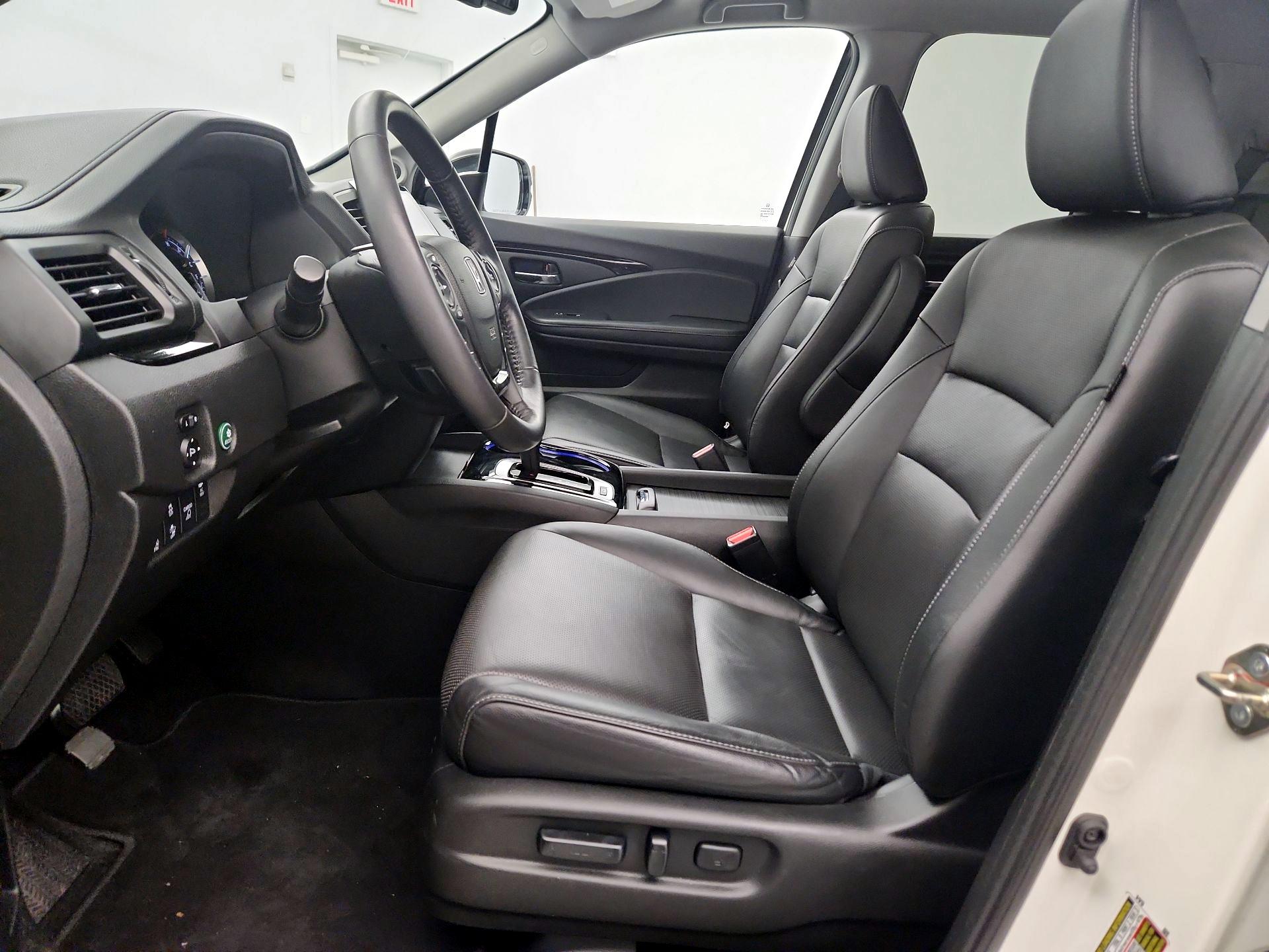 Thumbnail: 2019 Honda Ridgeline - 11