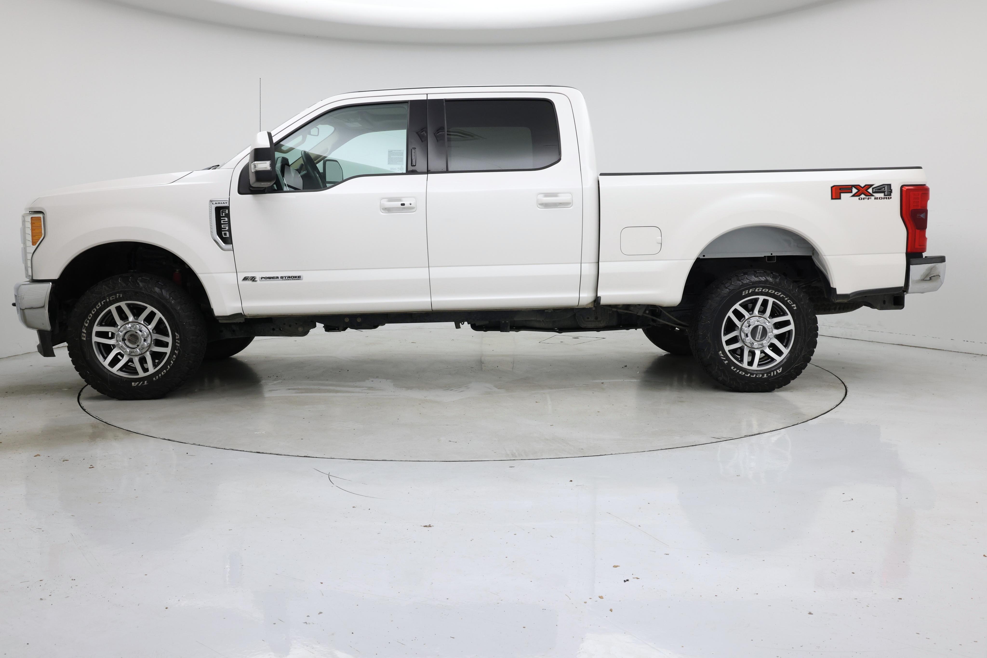 Thumbnail: 2017 Ford F-250 - 3