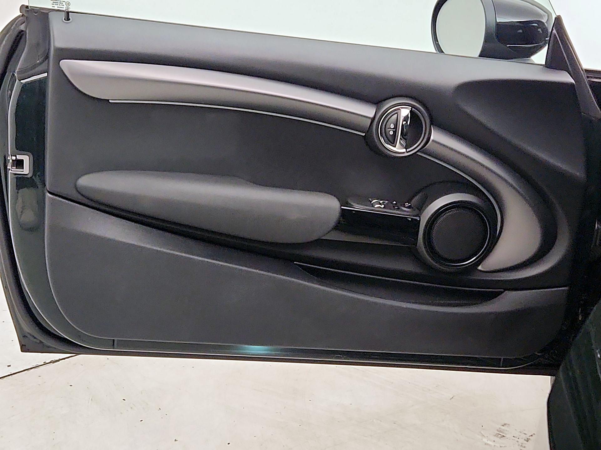 Thumbnail: 2022 MINI Cooper Hardtop - 12