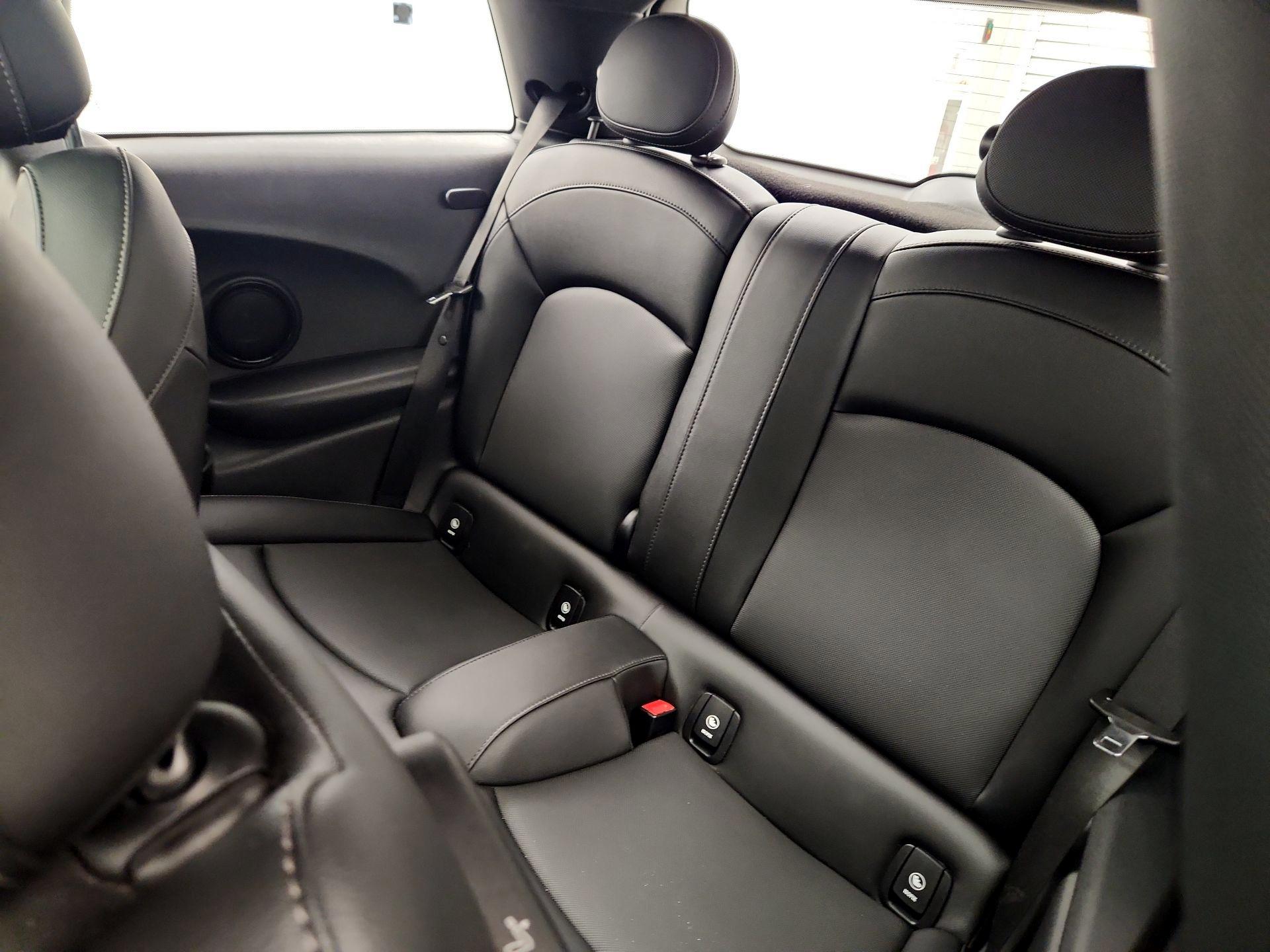 Thumbnail: 2022 MINI Cooper Hardtop - 20