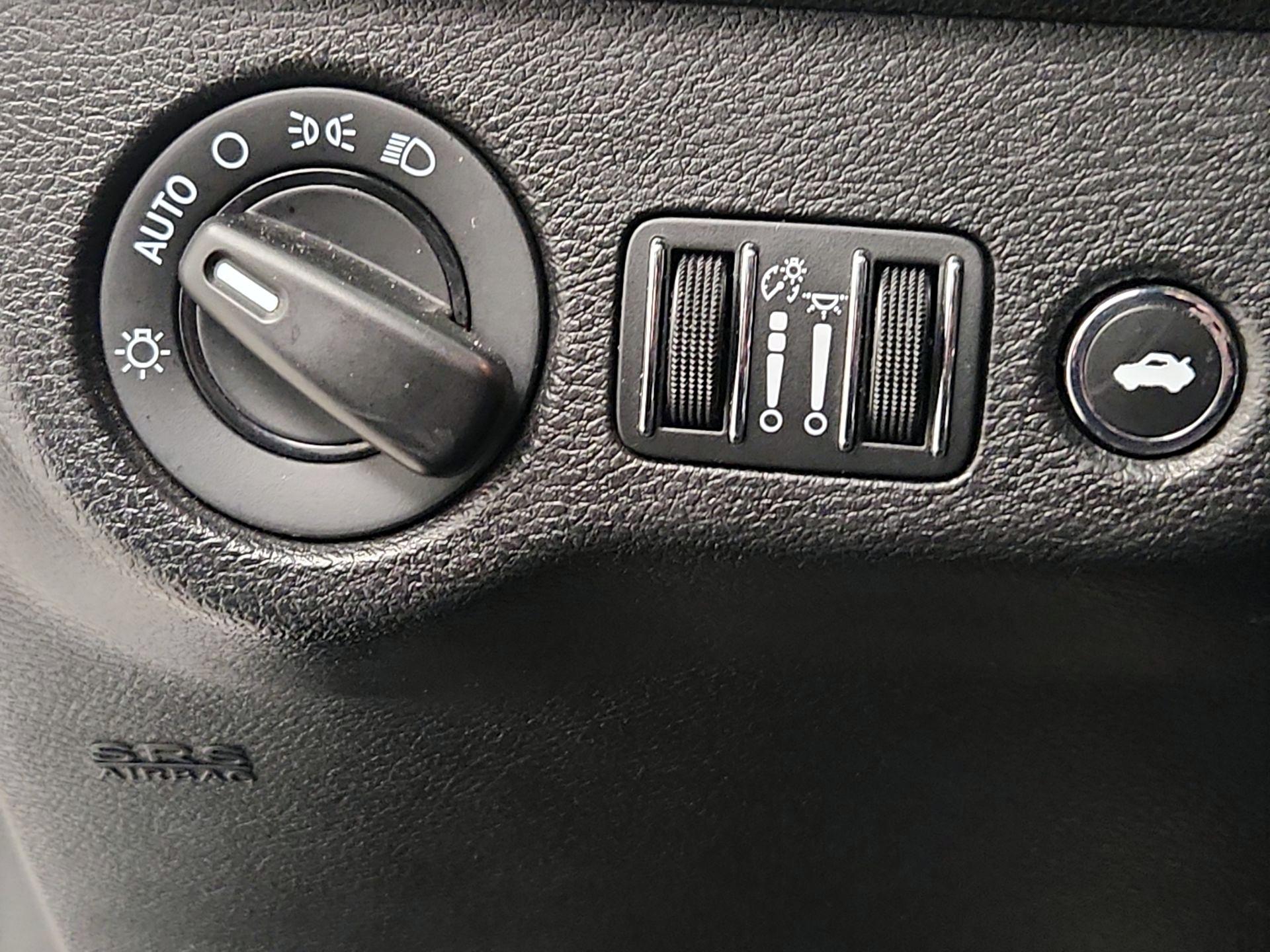 Thumbnail: 2020 Dodge Charger - 13