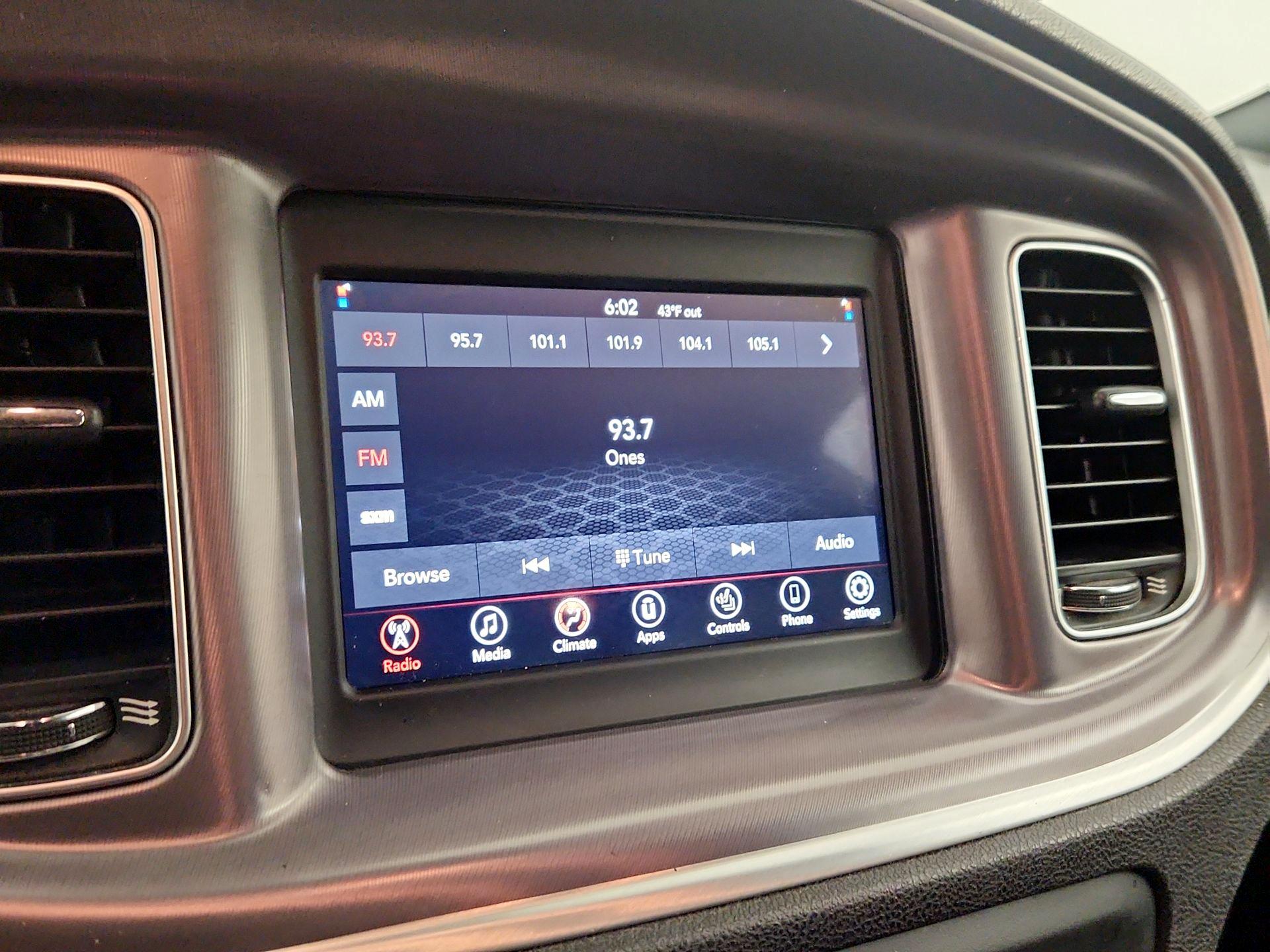 Thumbnail: 2020 Dodge Charger - 15