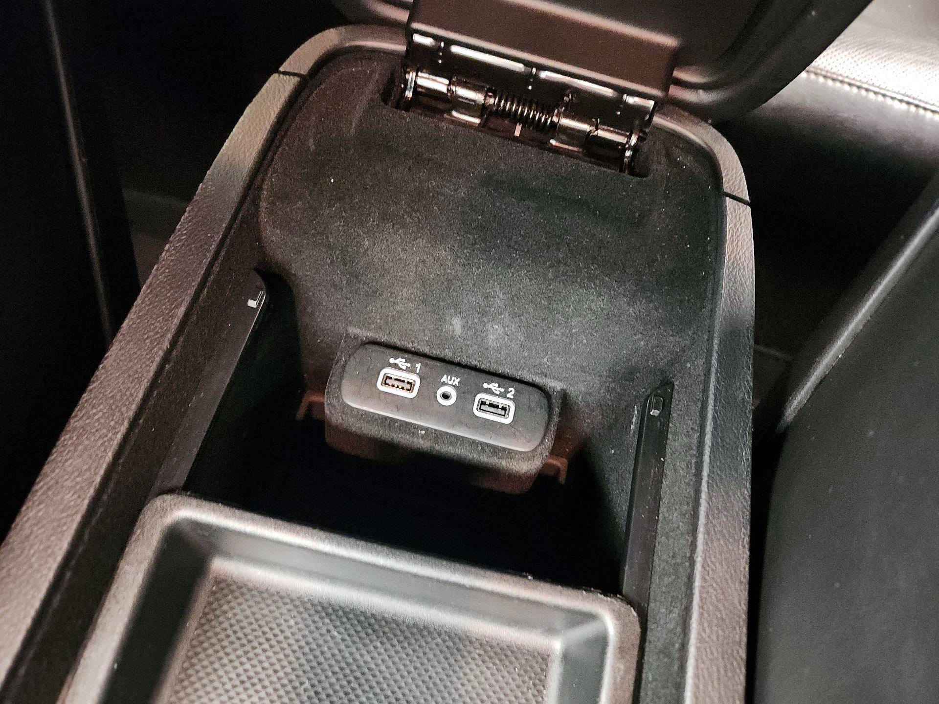 Thumbnail: 2020 Dodge Charger - 18