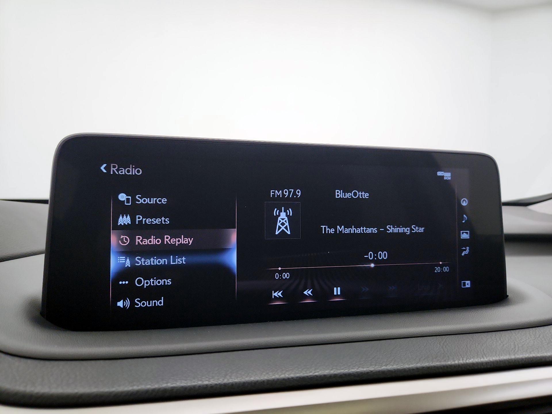 Thumbnail: 2020 Lexus RX - 16