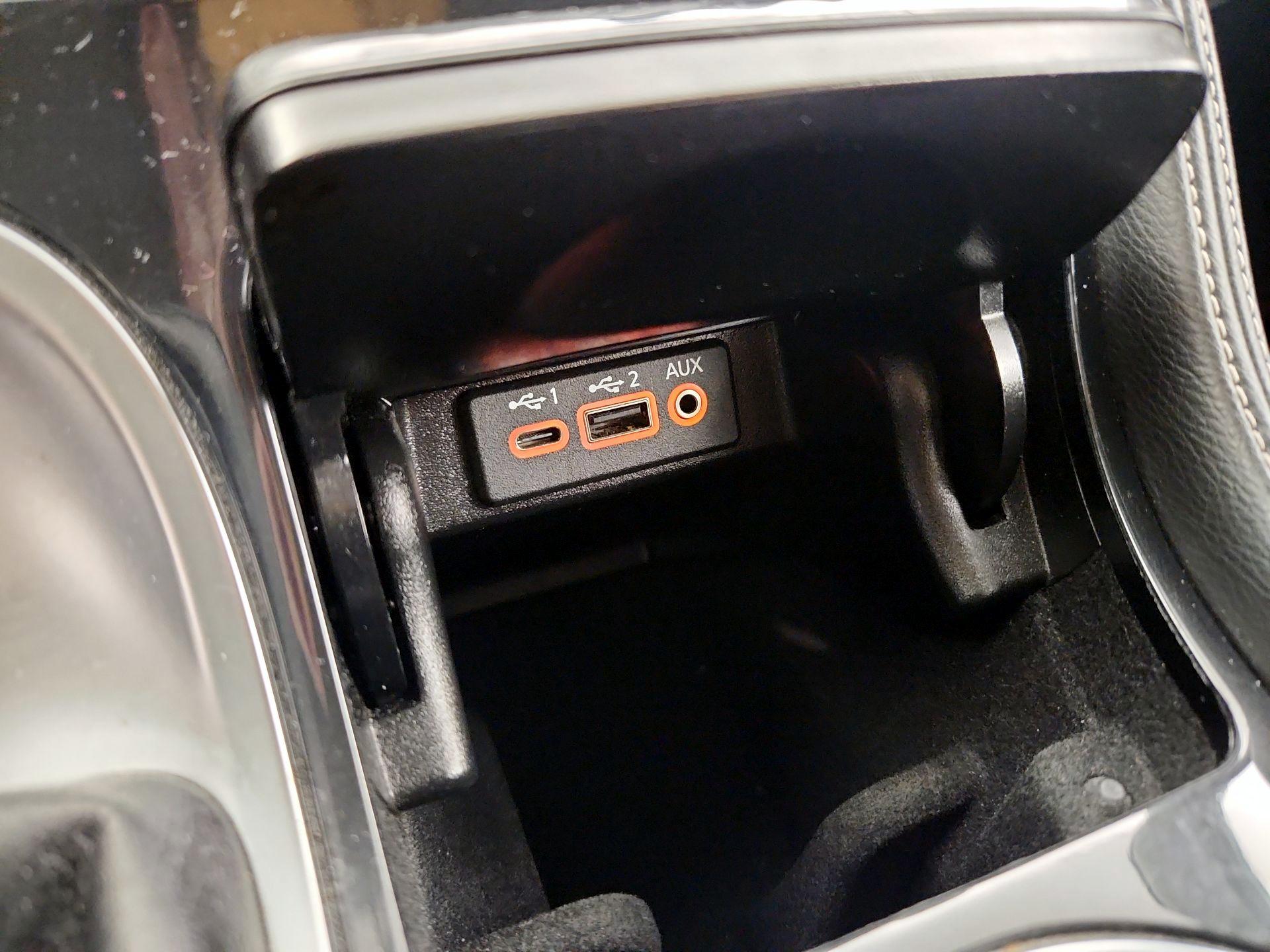 Thumbnail: 2019 Nissan Maxima - 19