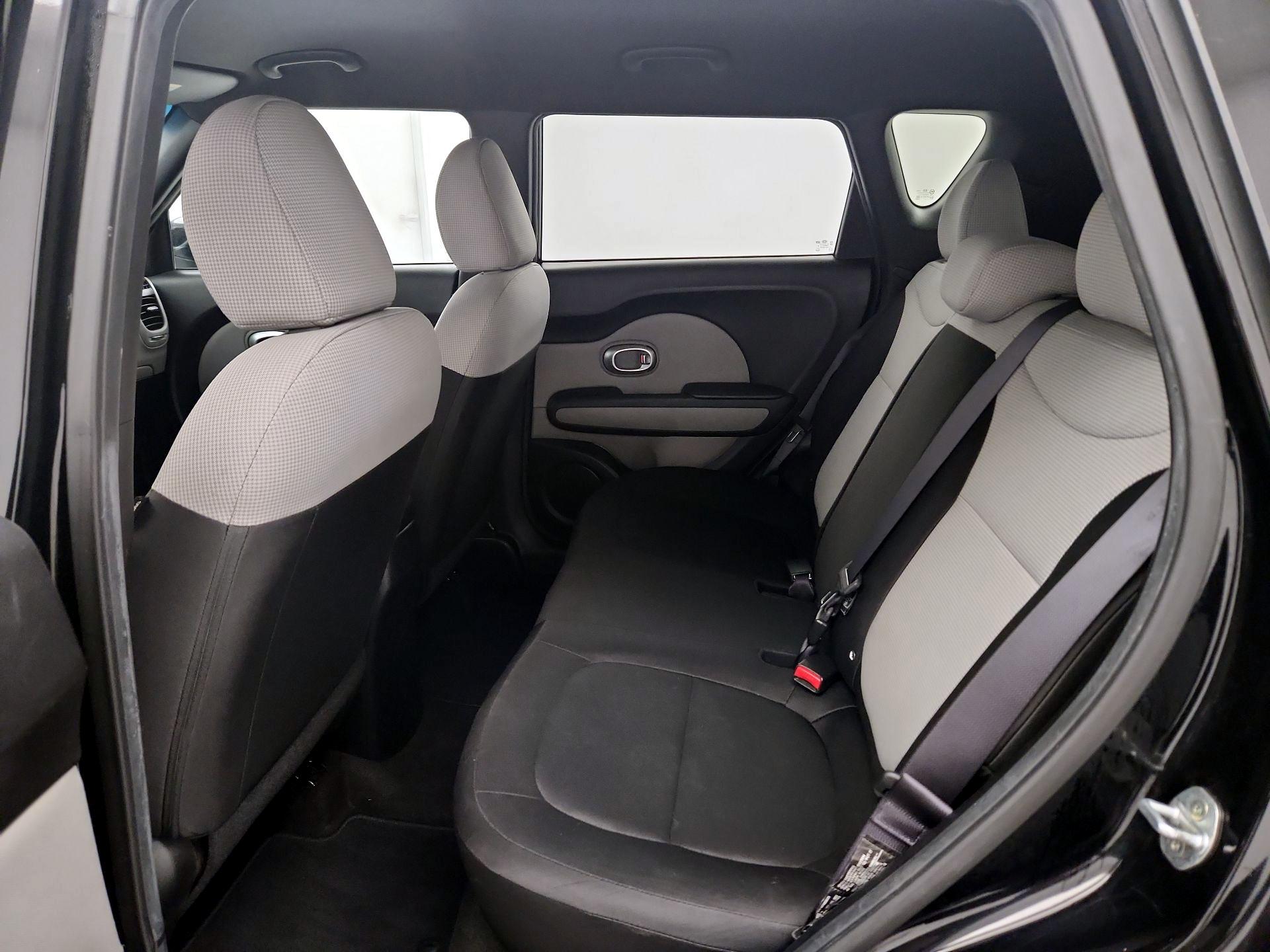 Thumbnail: 2015 Kia Soul - 18