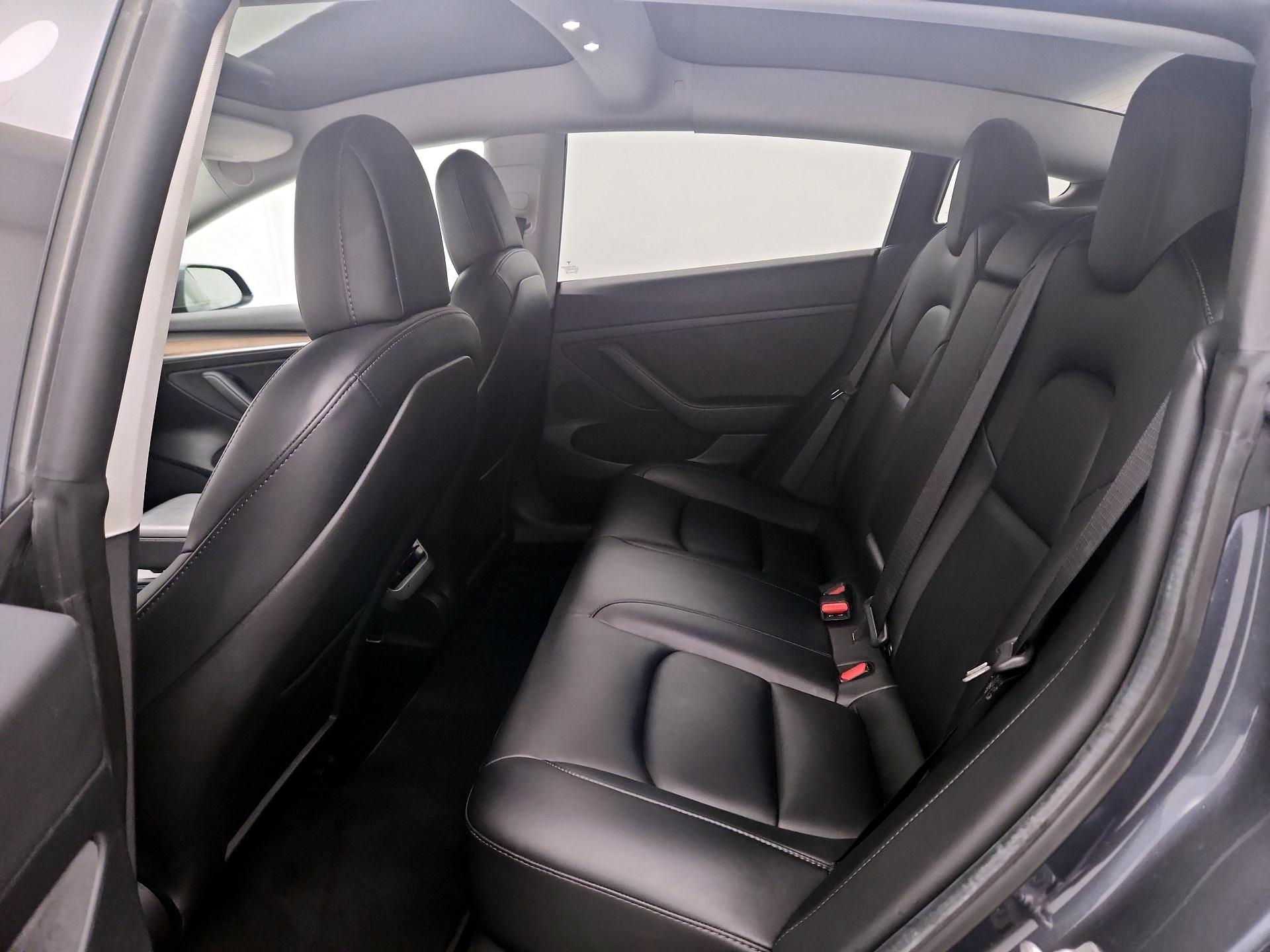 Thumbnail: 2021 Tesla Model 3 - 19