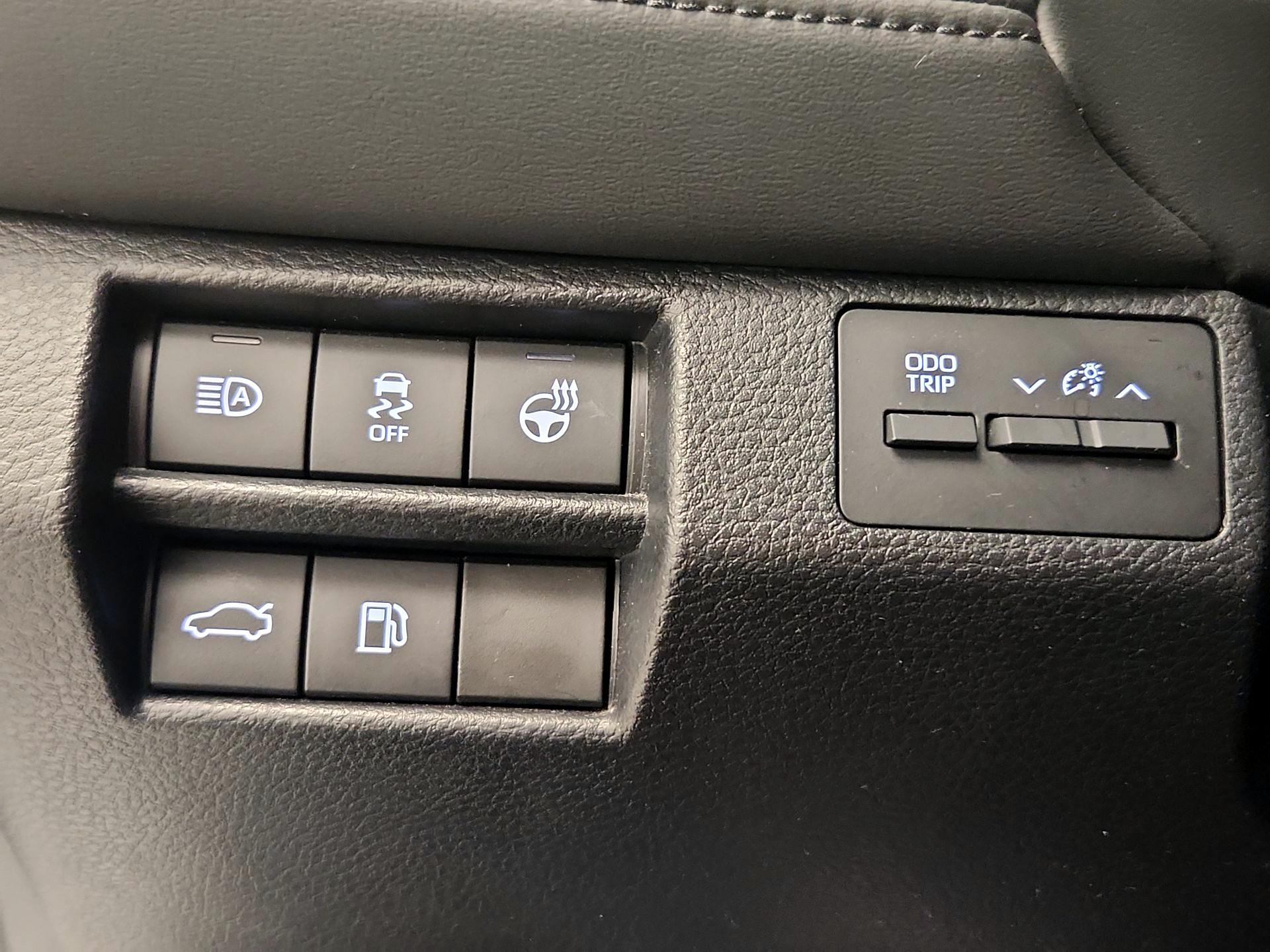 Thumbnail: 2021 Toyota Avalon - 13