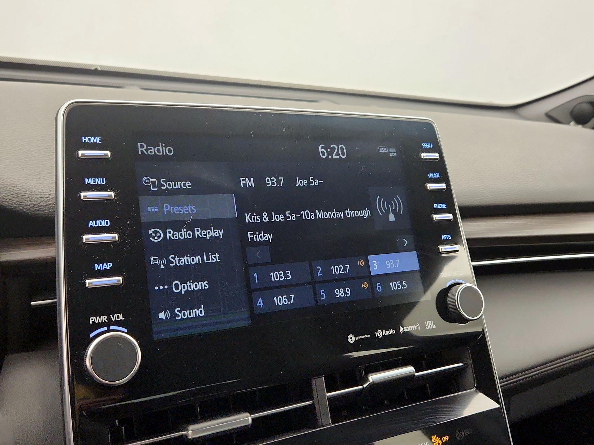 Thumbnail: 2021 Toyota Avalon - 16