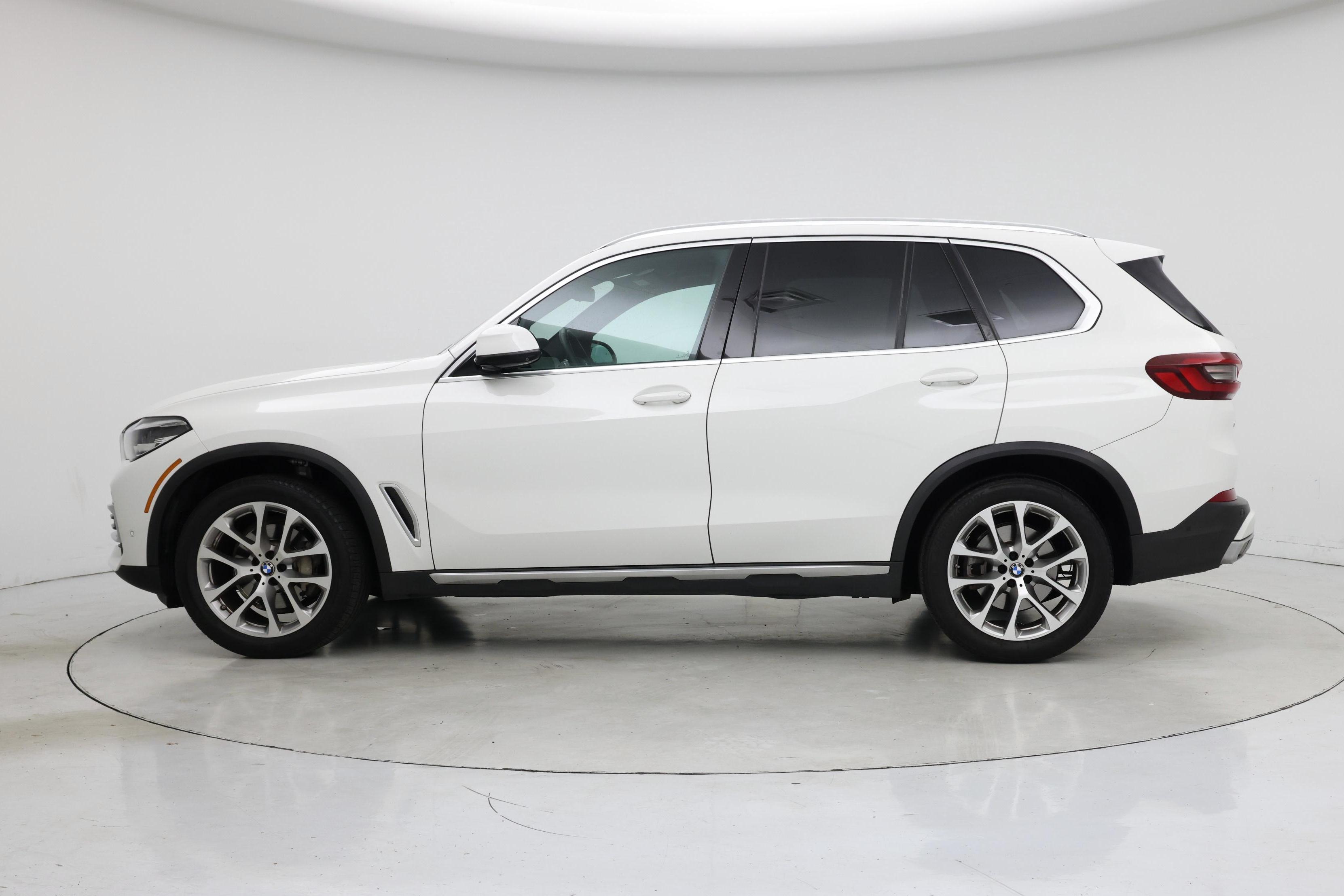 Thumbnail: 2023 BMW X5 - 3