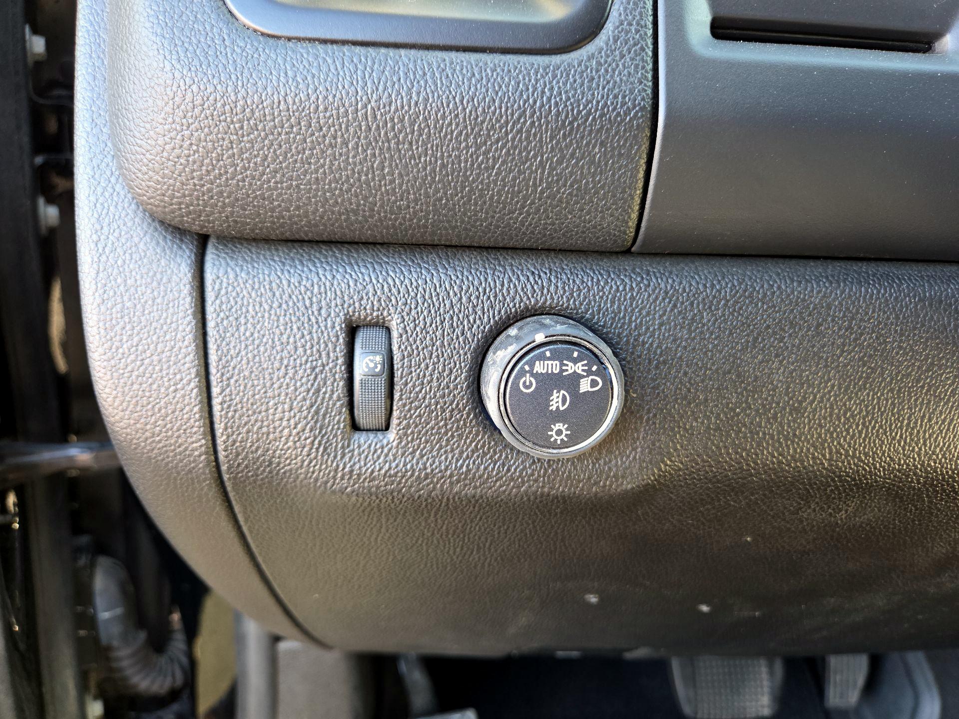 Thumbnail: 2021 Chevrolet Colorado - 11