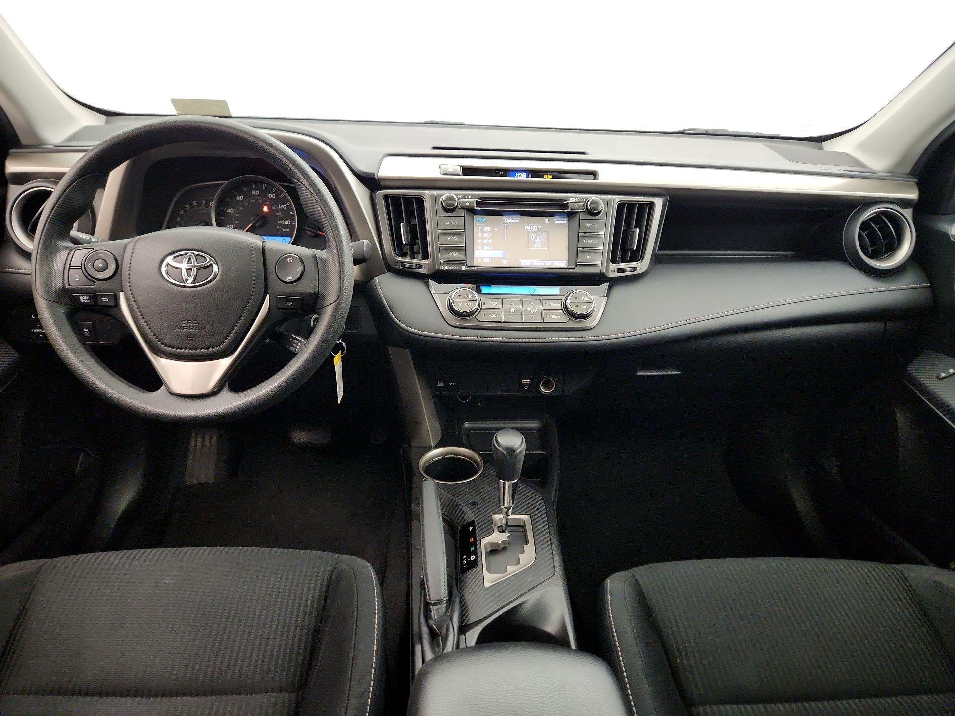 Thumbnail: 2015 Toyota RAV4 - 9