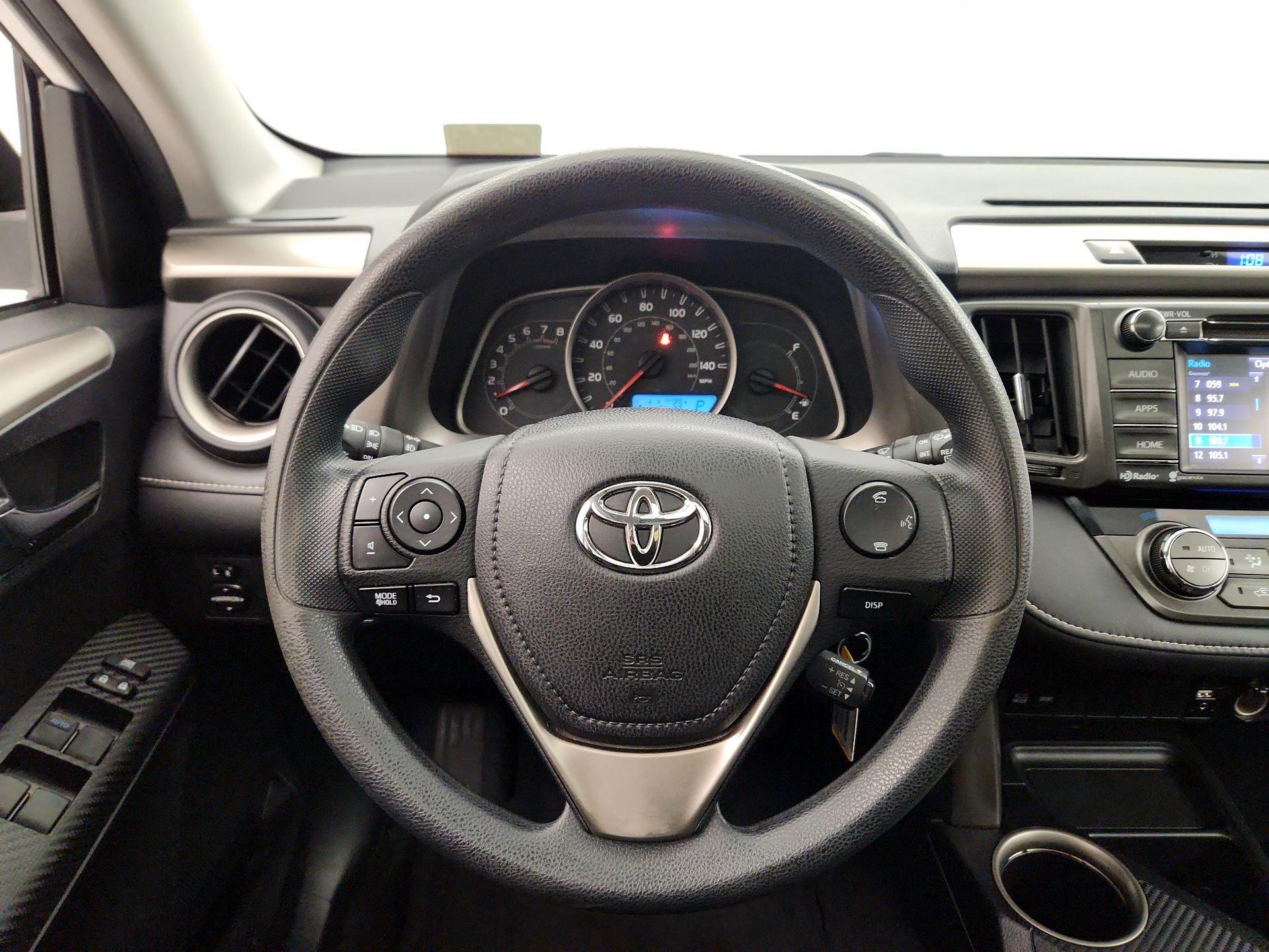 Thumbnail: 2015 Toyota RAV4 - 10