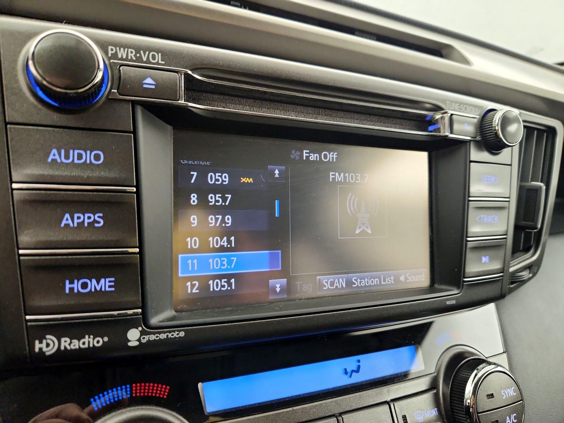 Thumbnail: 2015 Toyota RAV4 - 15