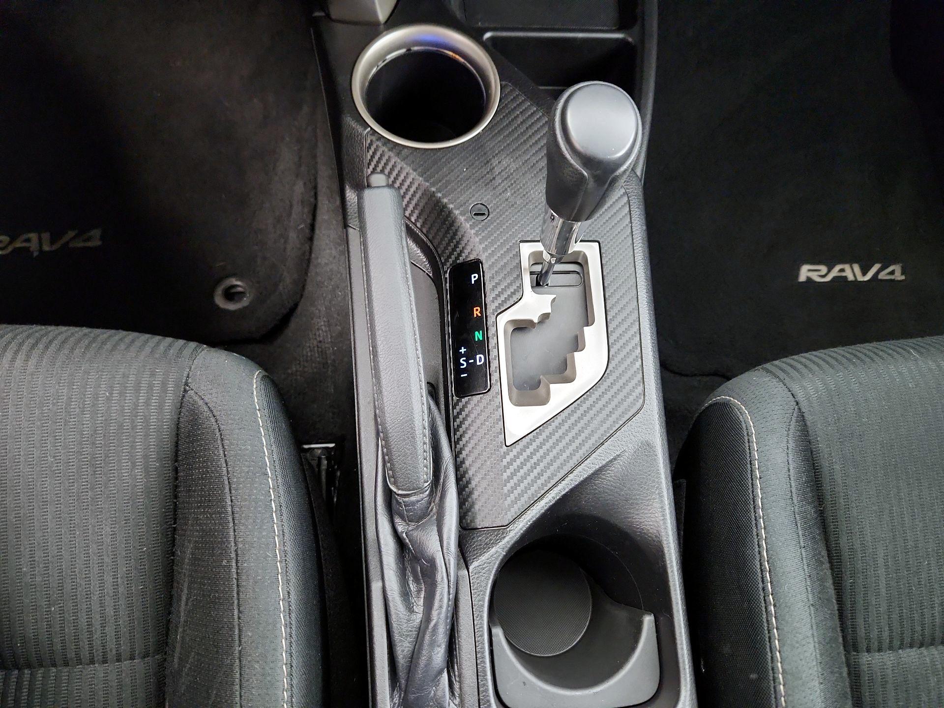 Thumbnail: 2015 Toyota RAV4 - 17