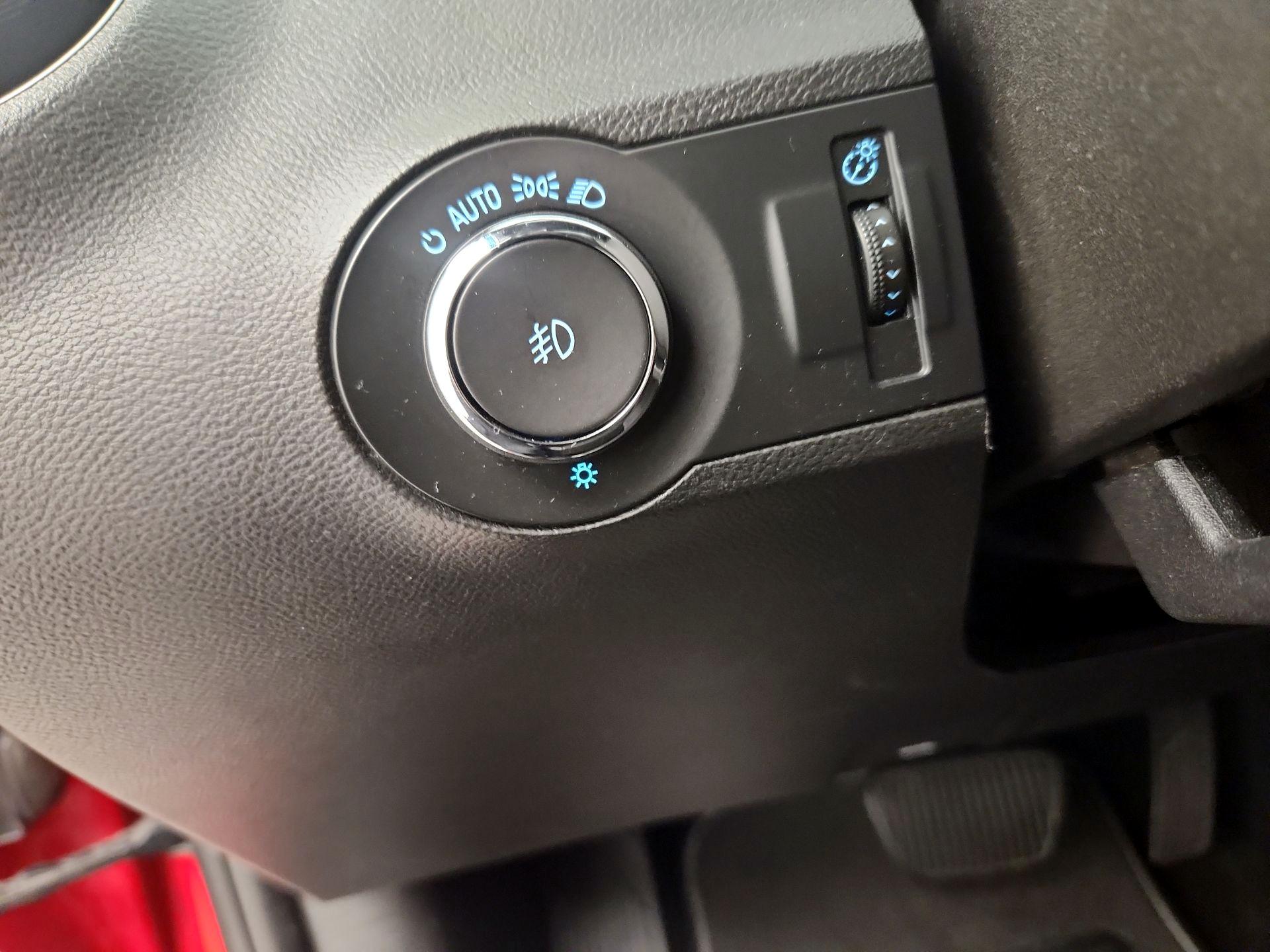 Thumbnail: 2014 Chevrolet Camaro - 13