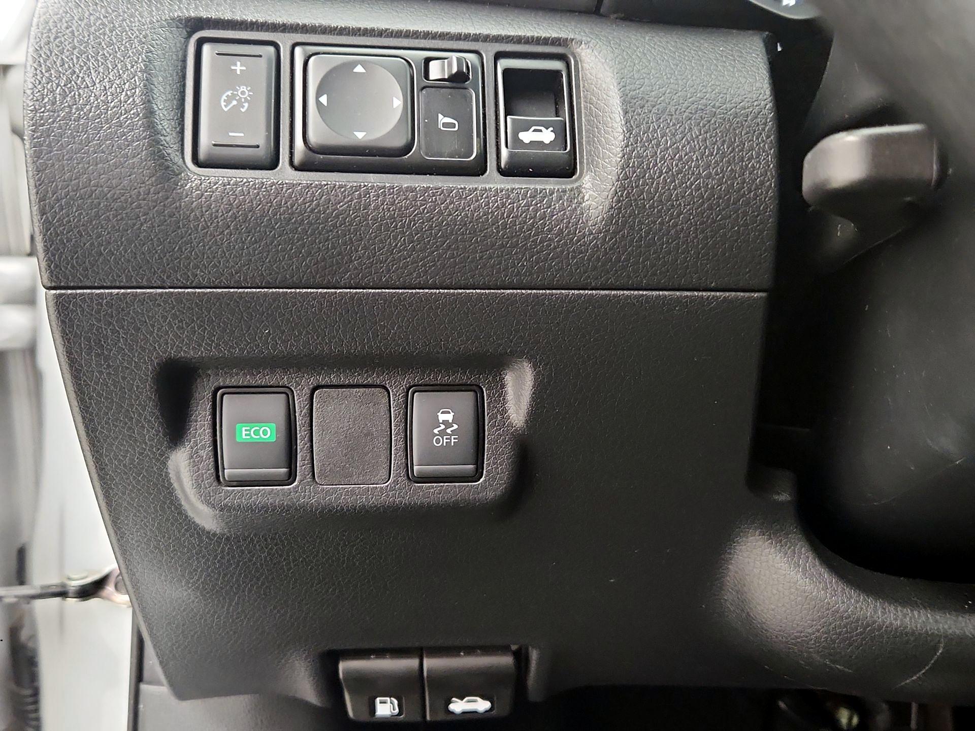 Thumbnail: 2019 Nissan Sentra - 13