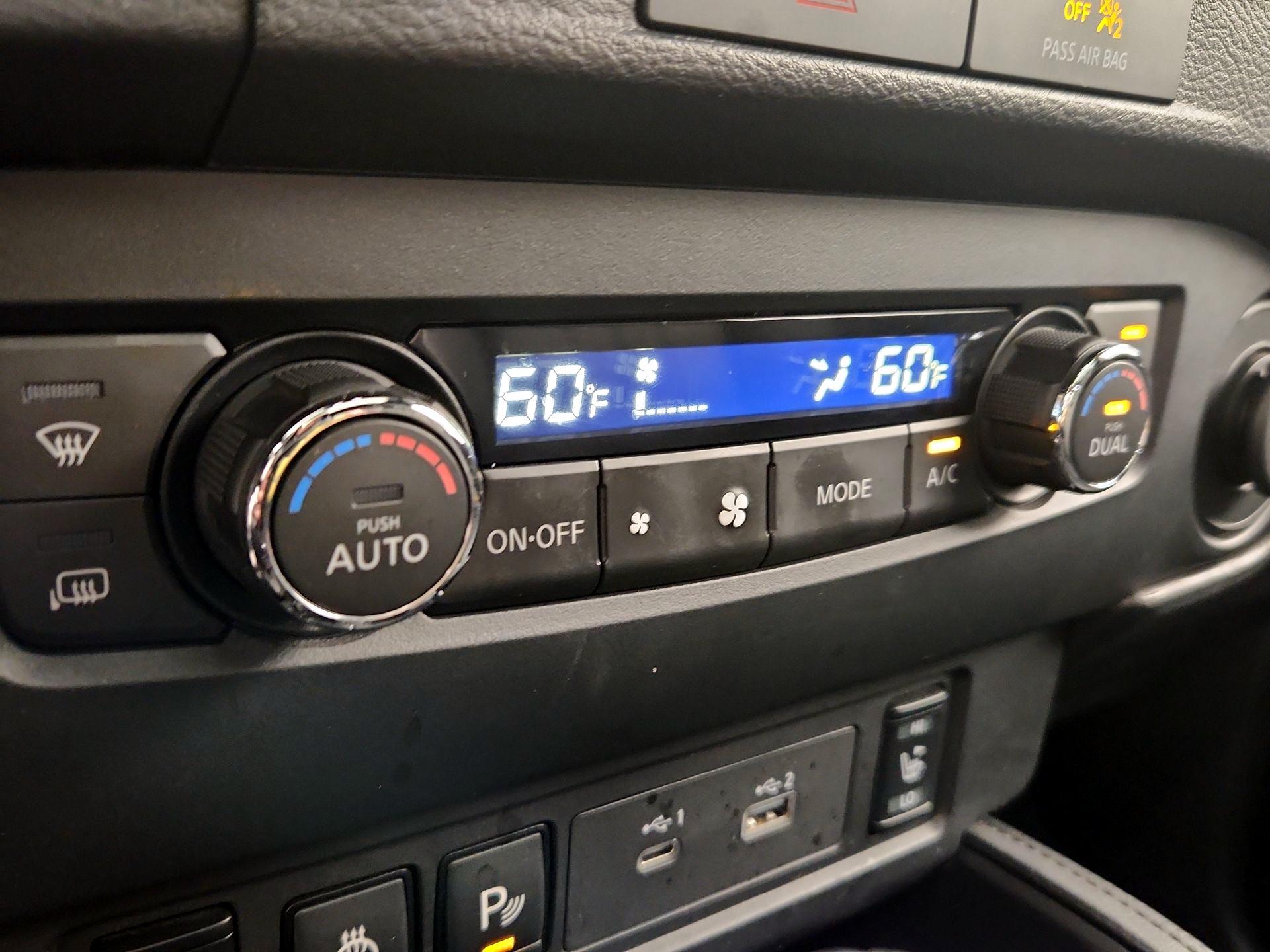 Thumbnail: 2022 Nissan Frontier - 17