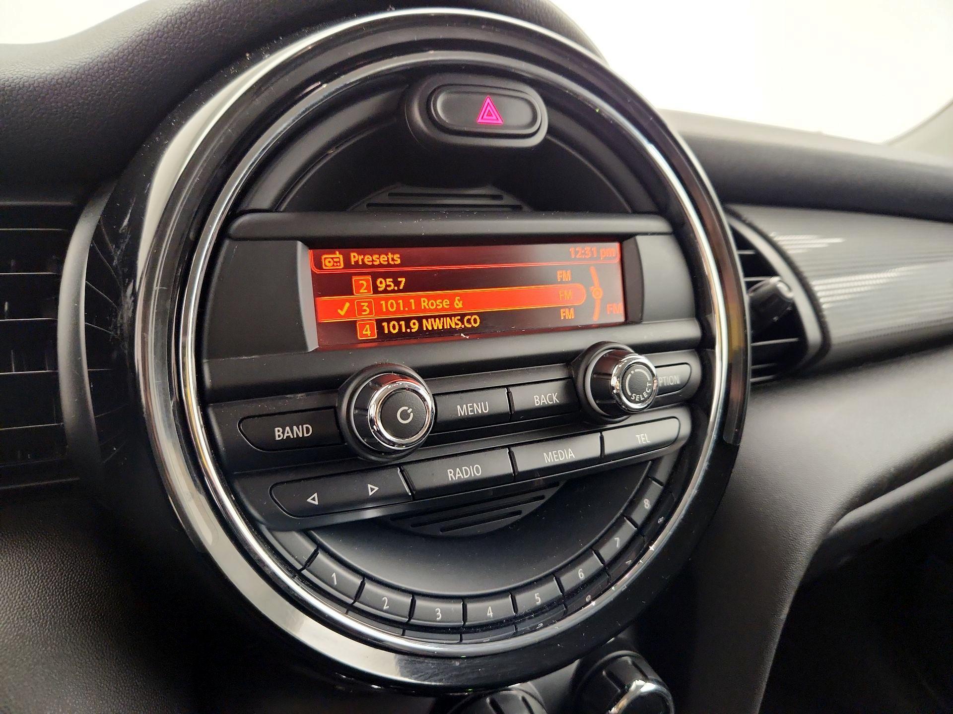 Thumbnail: 2015 MINI Cooper Hardtop - 14