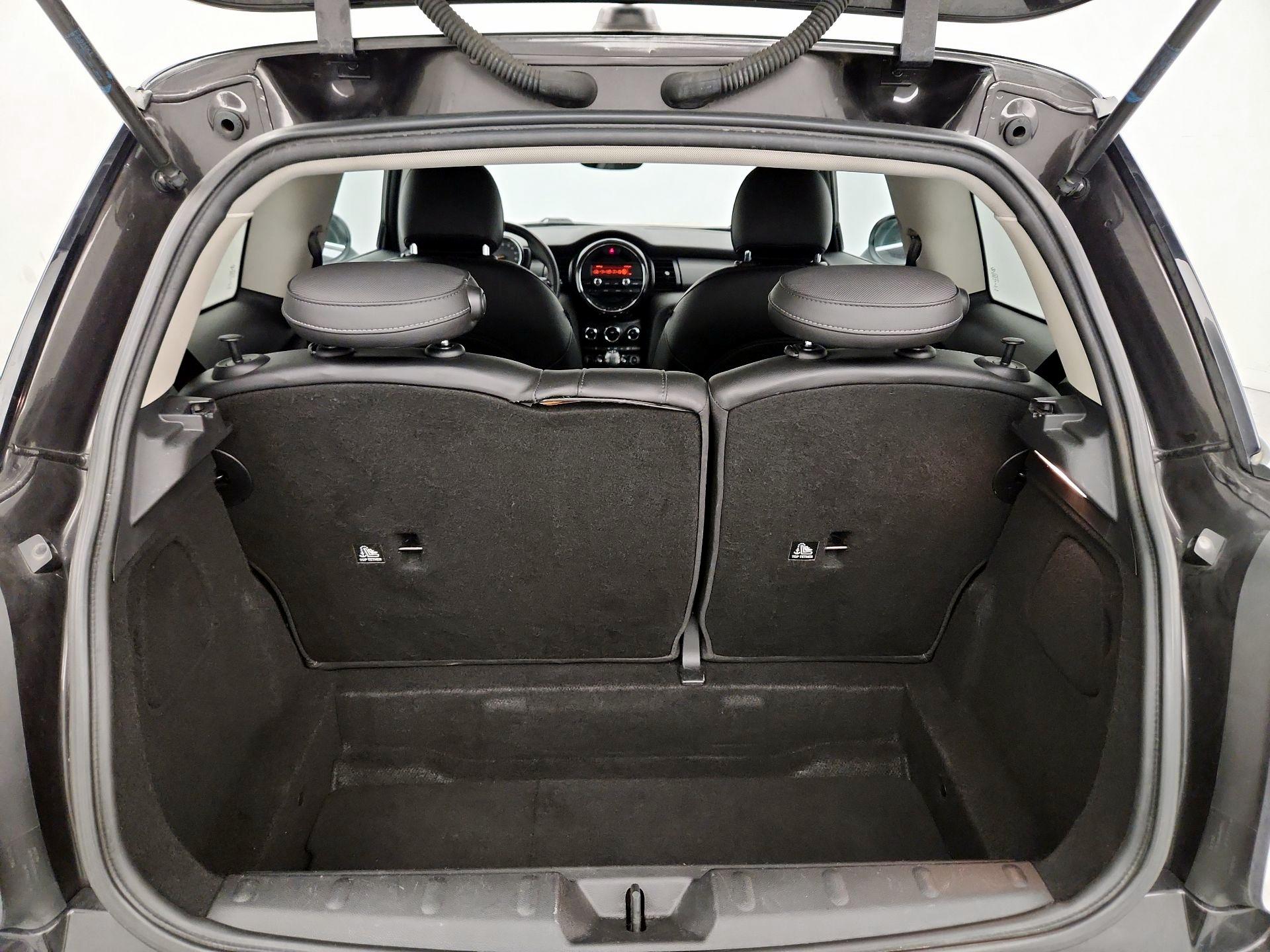 Thumbnail: 2015 MINI Cooper Hardtop - 19